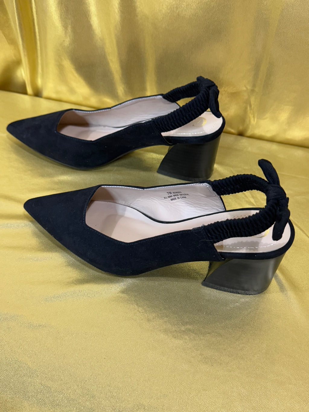 C Comfort 1946 Black Suede Pointed Toe Slingback Block Heels Bow Size 7W