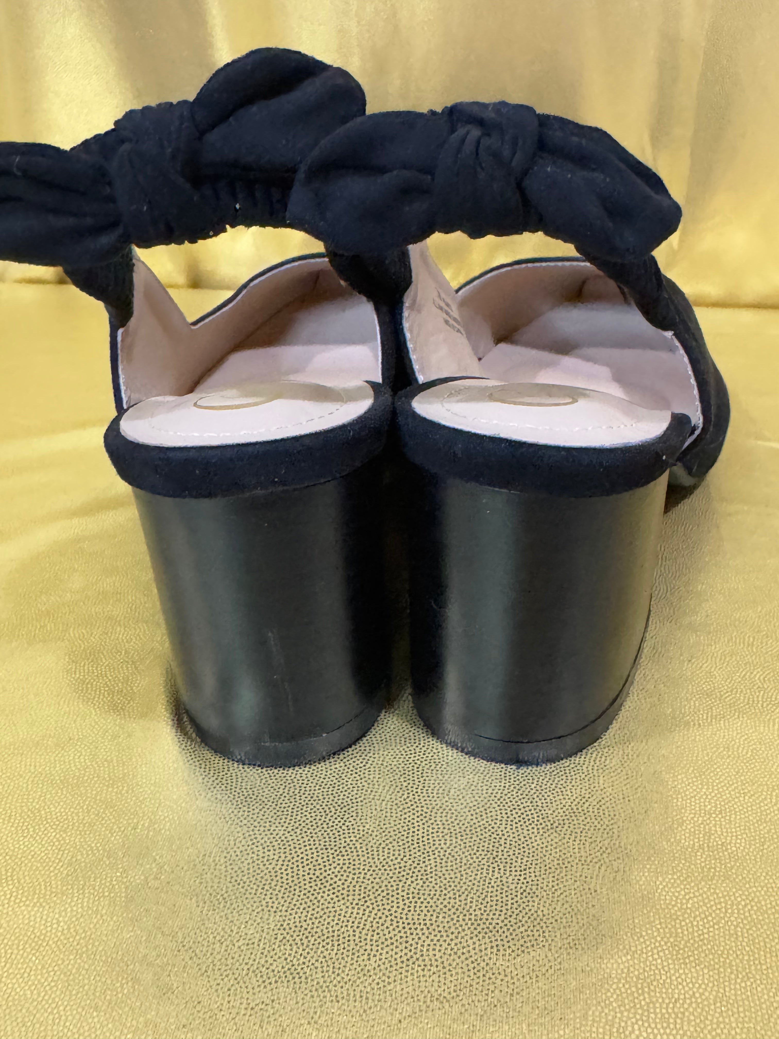 C Comfort 1946 Black Suede Pointed Toe Slingback Block Heels Bow Size 7W