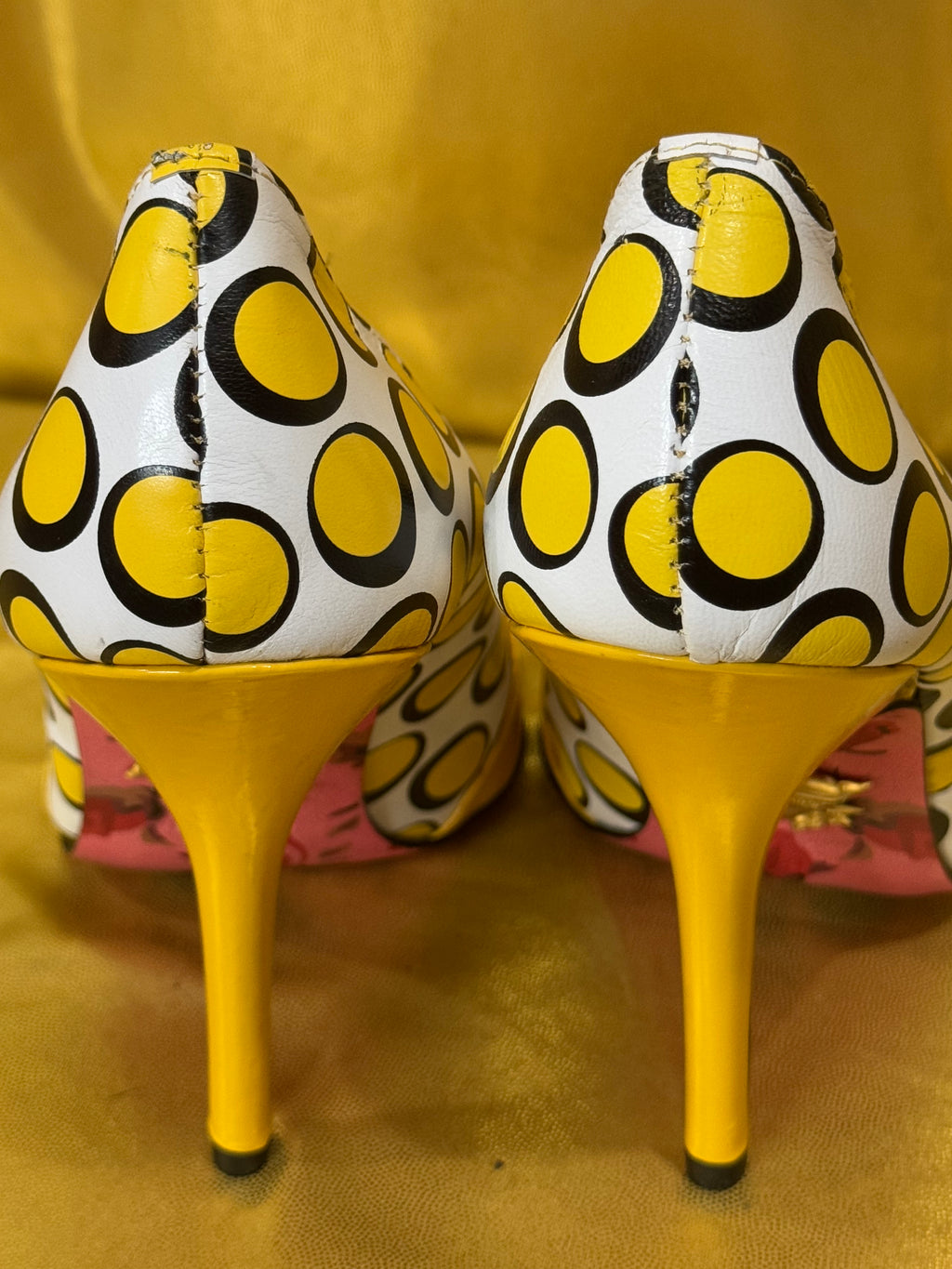 Vintage Betsey Johnson Yellow Polka Dot Patent Bow Heels - Size 7.5 M New