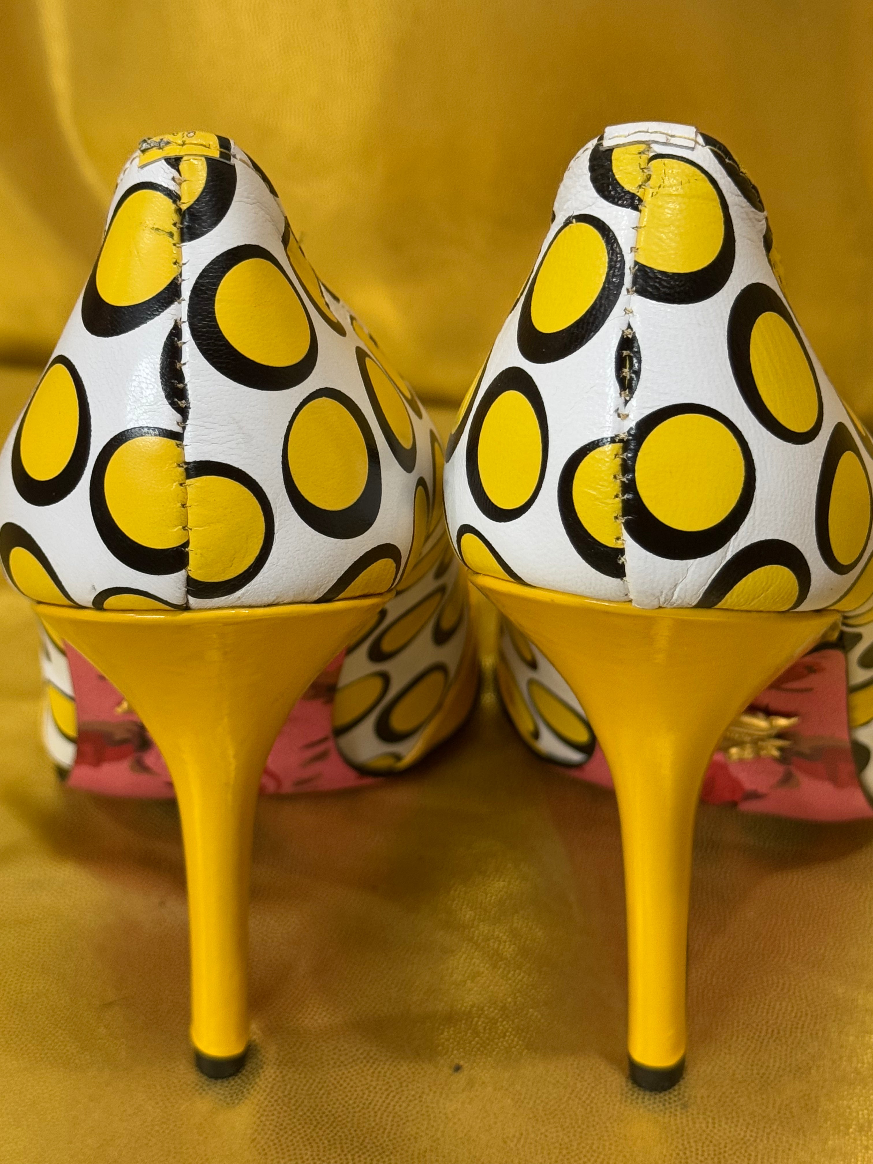 Vintage Betsey Johnson Yellow Polka Dot Patent Bow Heels - Size 7.5 M New