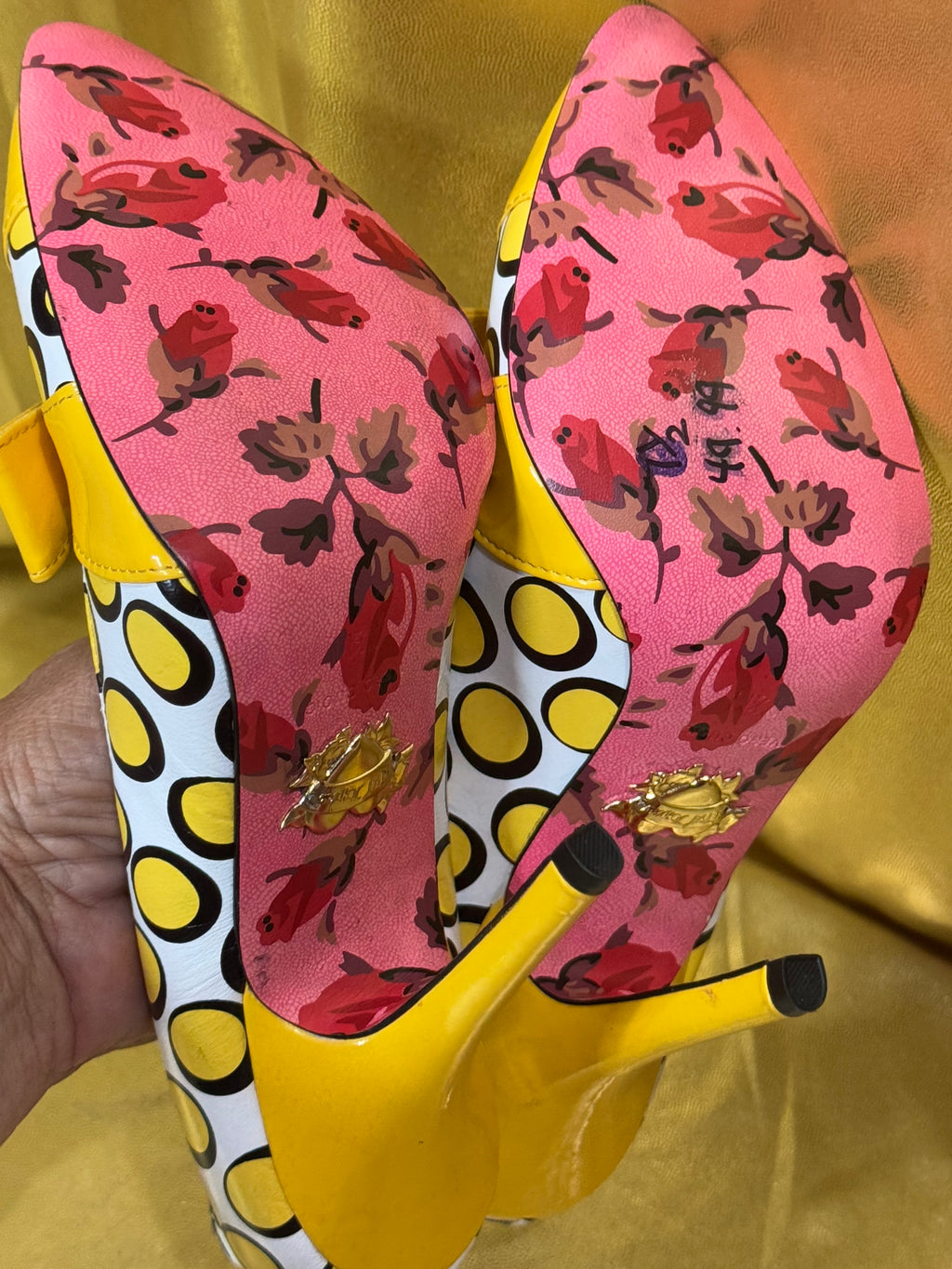 Vintage Betsey Johnson Yellow Polka Dot Patent Bow Heels - Size 7.5 M New