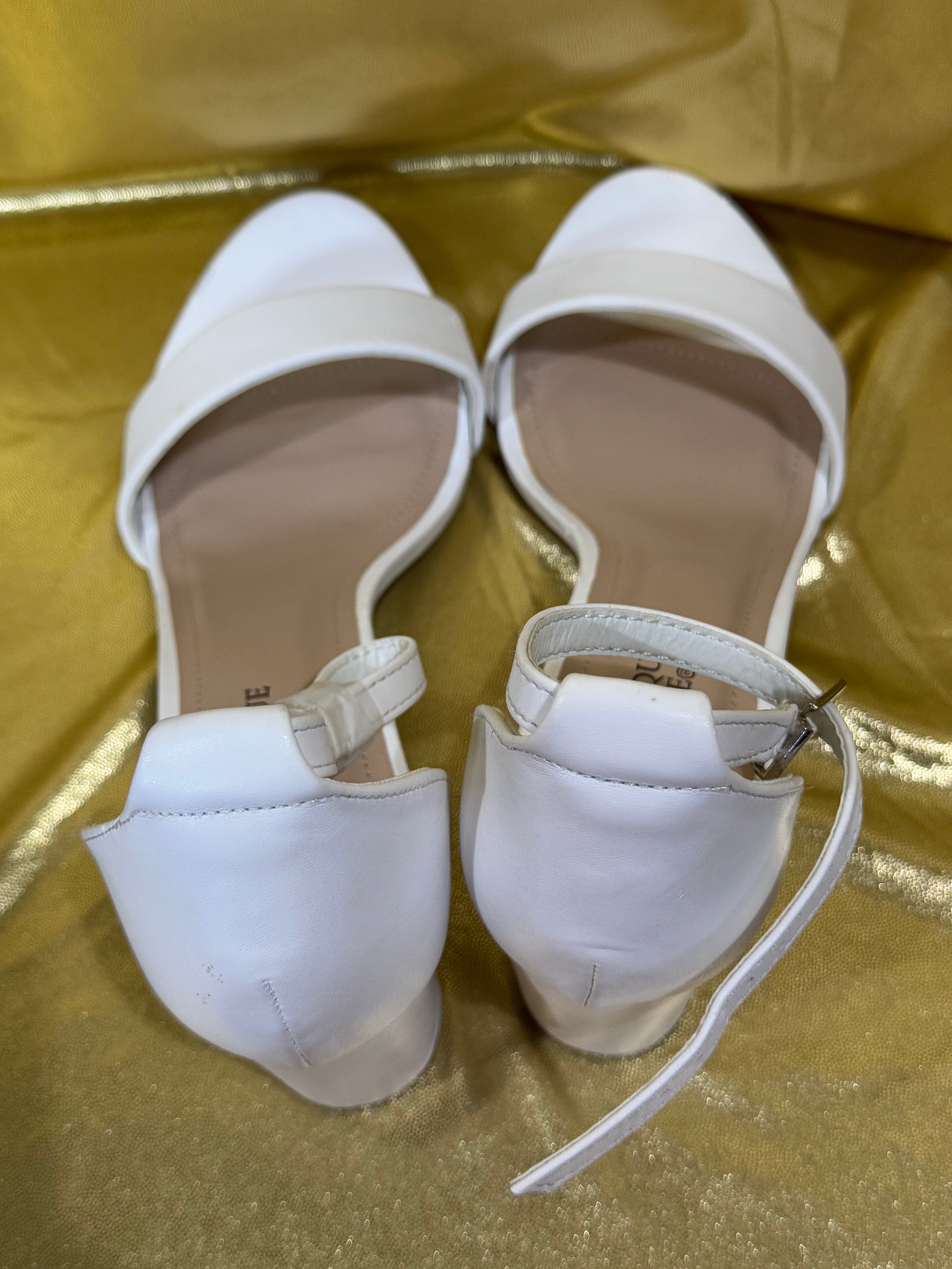 New Dominique Nicole Paula White Ankle Strap Block Heel Sandals Size 10M