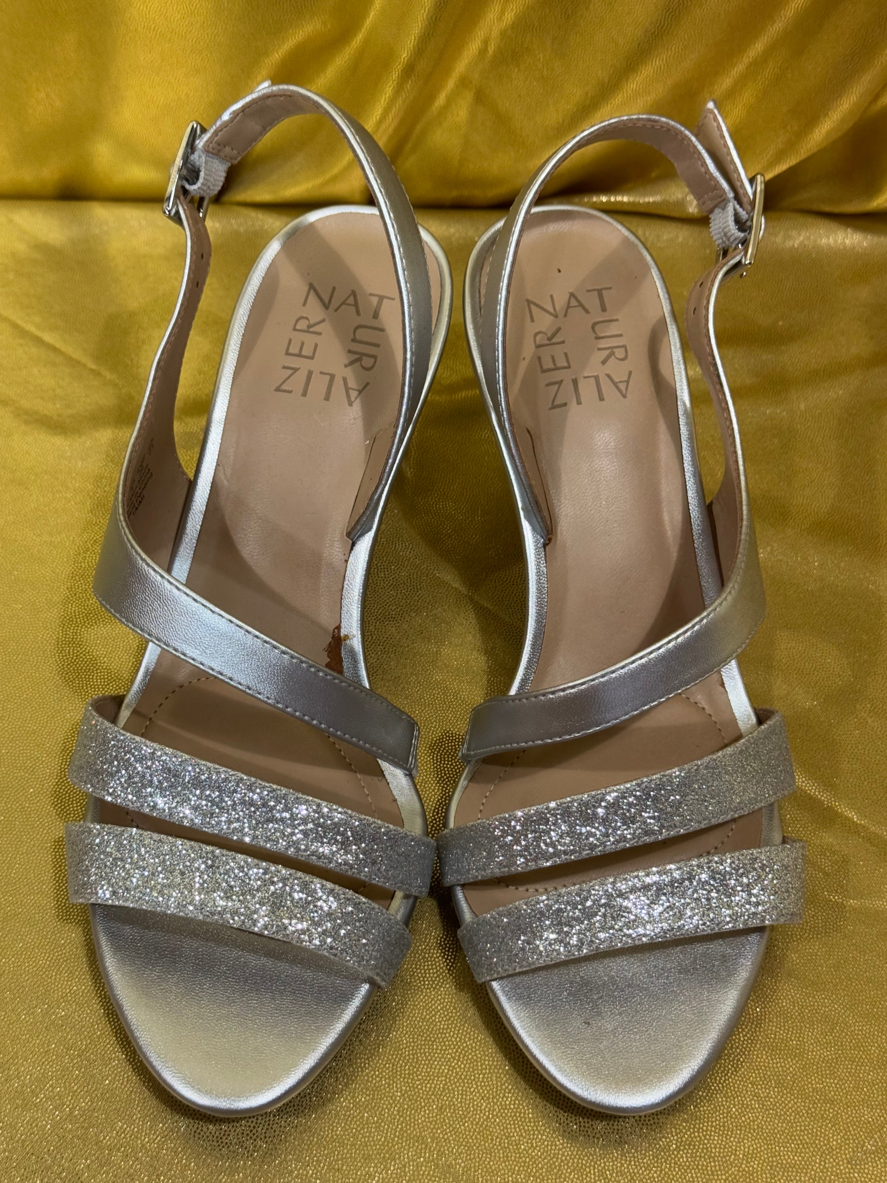 Naturalizer Taimi Silver Glitter Strappy Slingback Sandals Size 6W NWOB