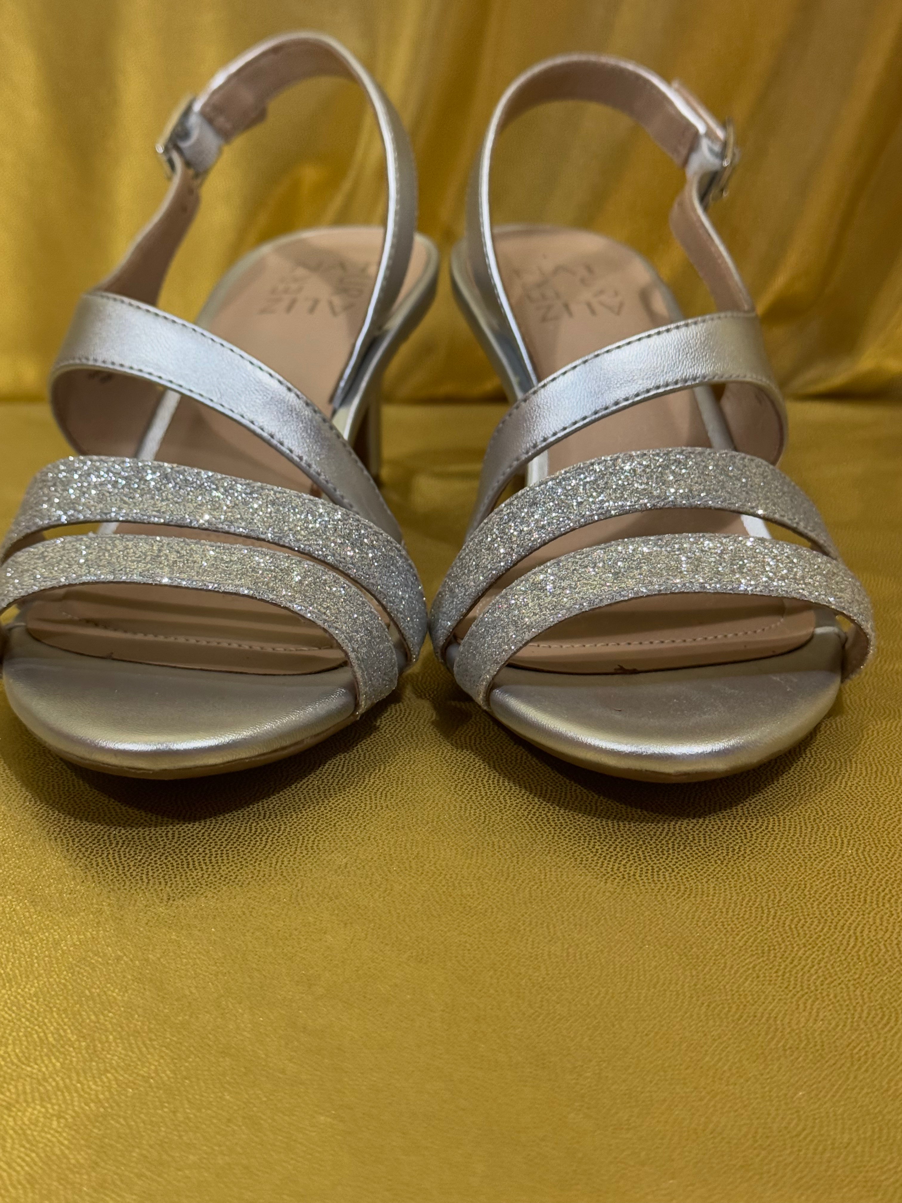 Naturalizer Taimi Silver Glitter Strappy Slingback Sandals Size 6W NWOB