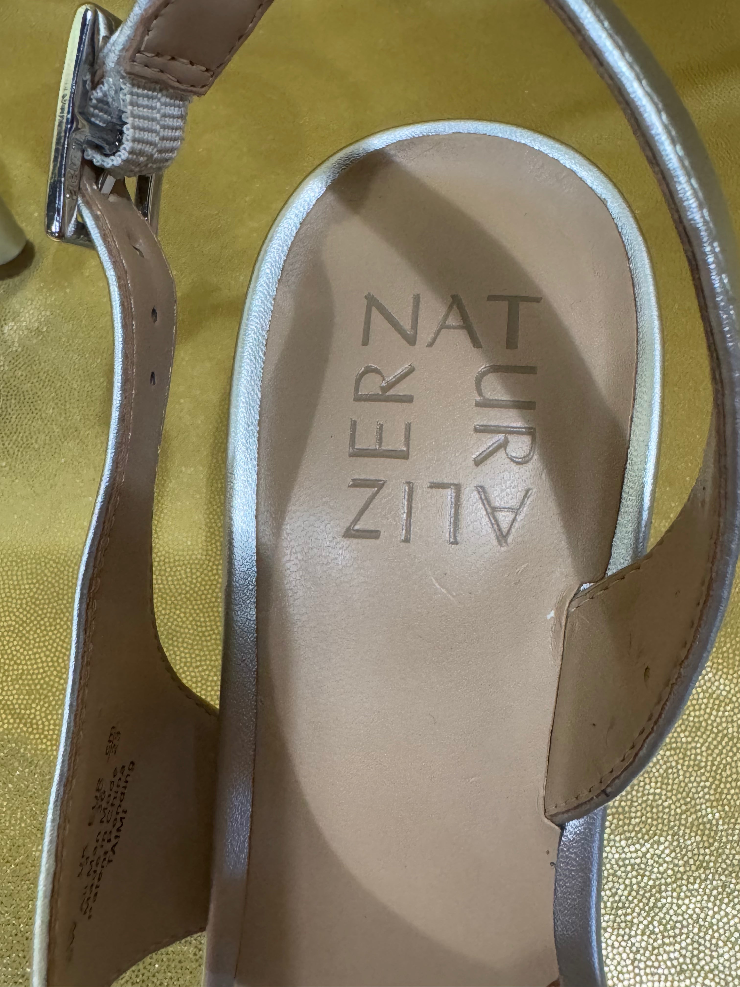 Naturalizer Taimi Silver Glitter Strappy Slingback Sandals Size 6W NWOB