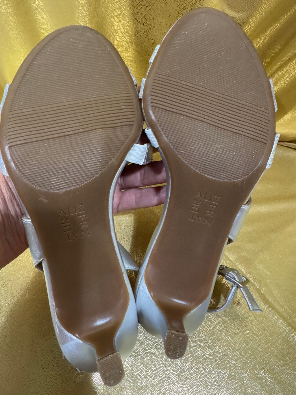 Naturalizer Taimi Silver Glitter Strappy Slingback Sandals Size 6W NWOB