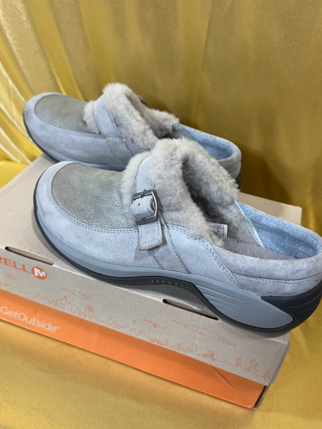 NIB Merrell Encore Ice Faux-Fur Lined Leather Clogs – Metallic/Gray, Size 7.5