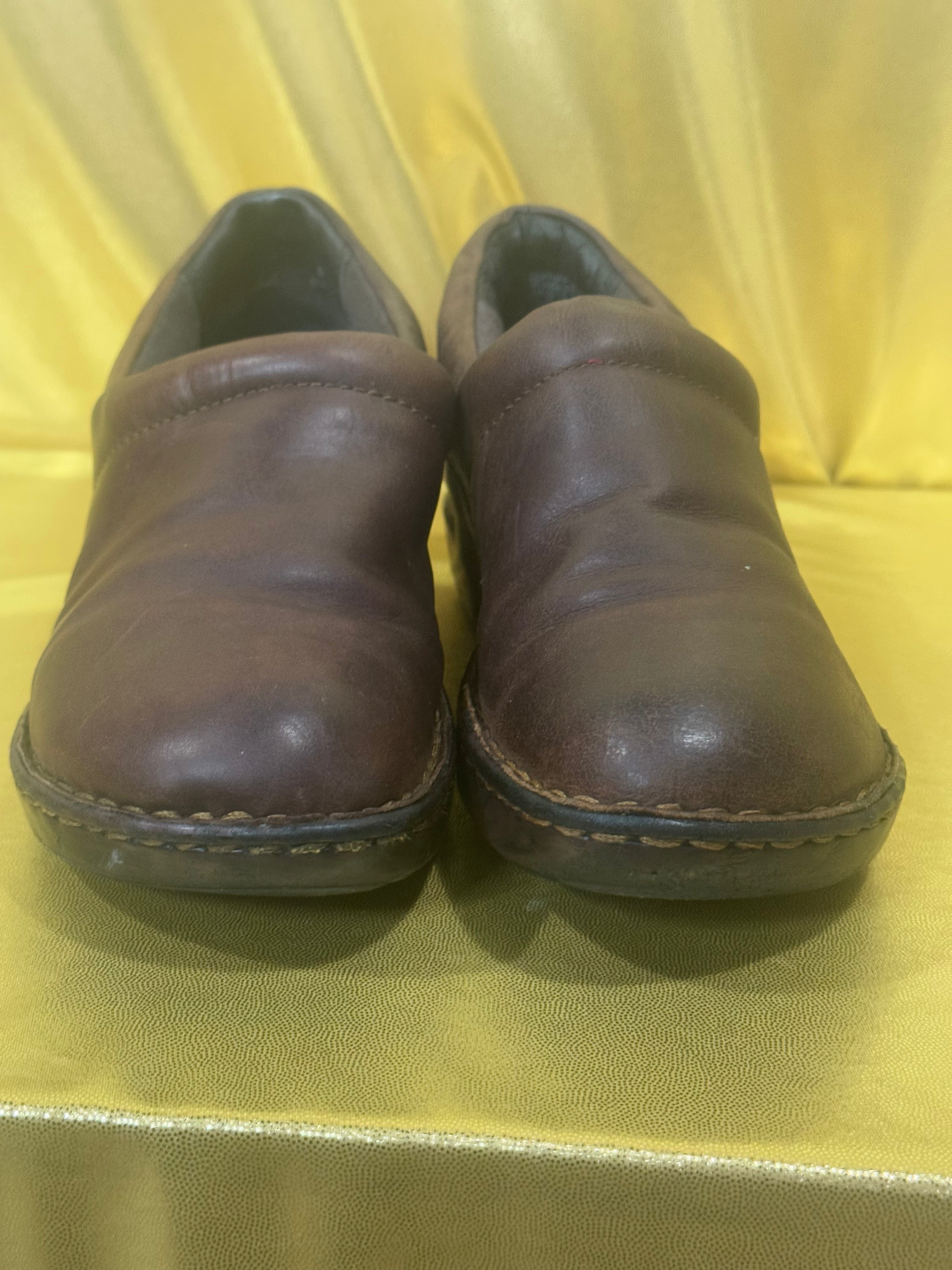 b.o.c. Born Concept Peggy Brown Leather Comfort Clogs Mules Size 8.5 NWOB