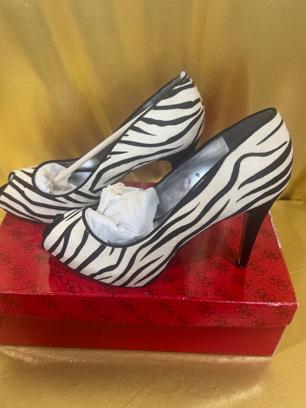 NIB Guess by Marciano Zebra Print Calf Hair Peep-Toe Pumps Stiletto Heels 7.5