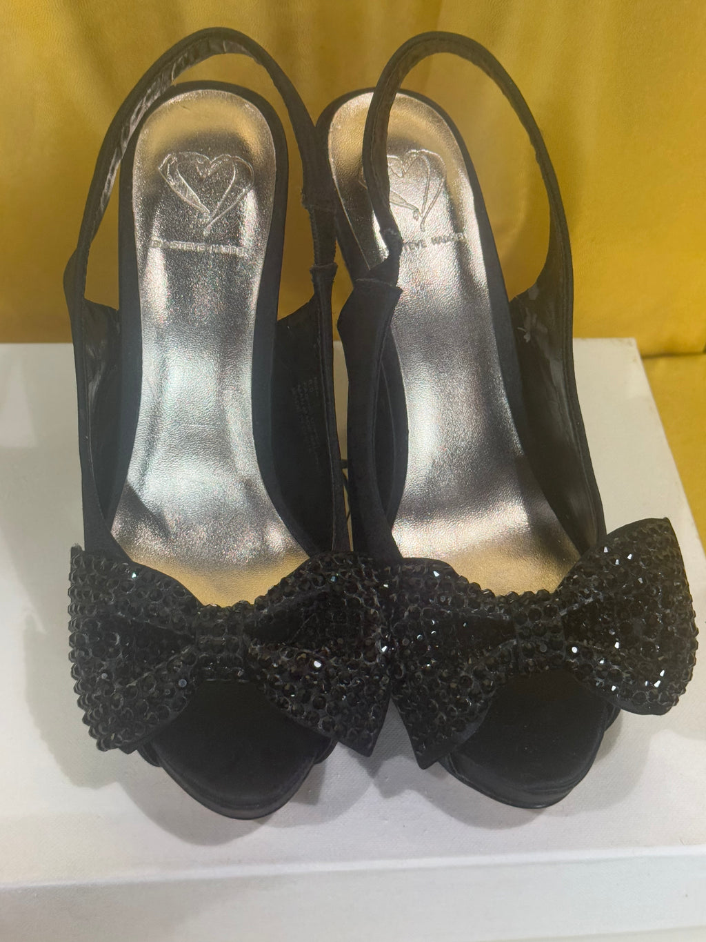 NIB Steve Madden MINNI Black Satin Sequin Bow Platform Slingback Heels Size 6.5