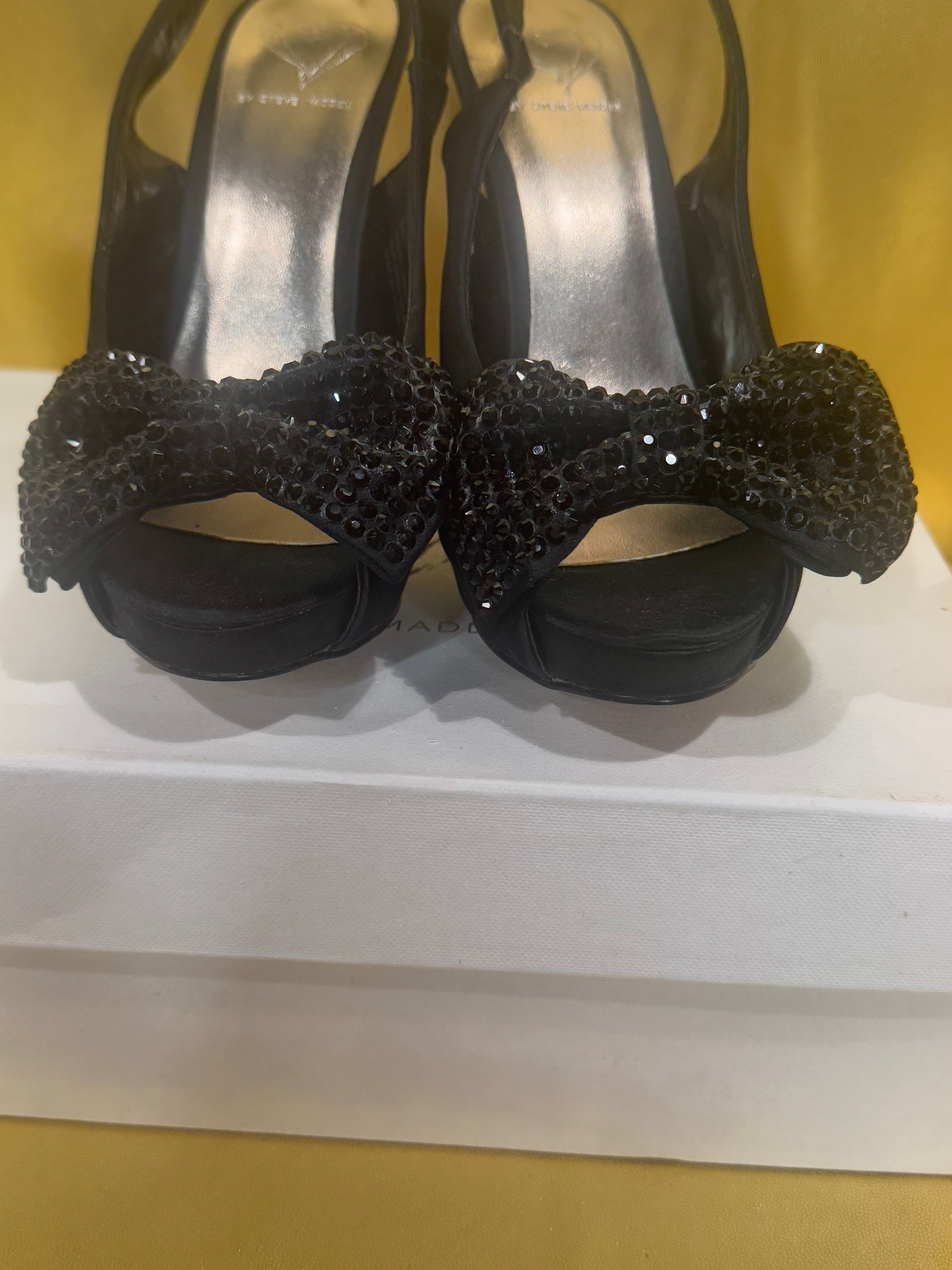 NIB Steve Madden MINNI Black Satin Sequin Bow Platform Slingback Heels Size 6.5
