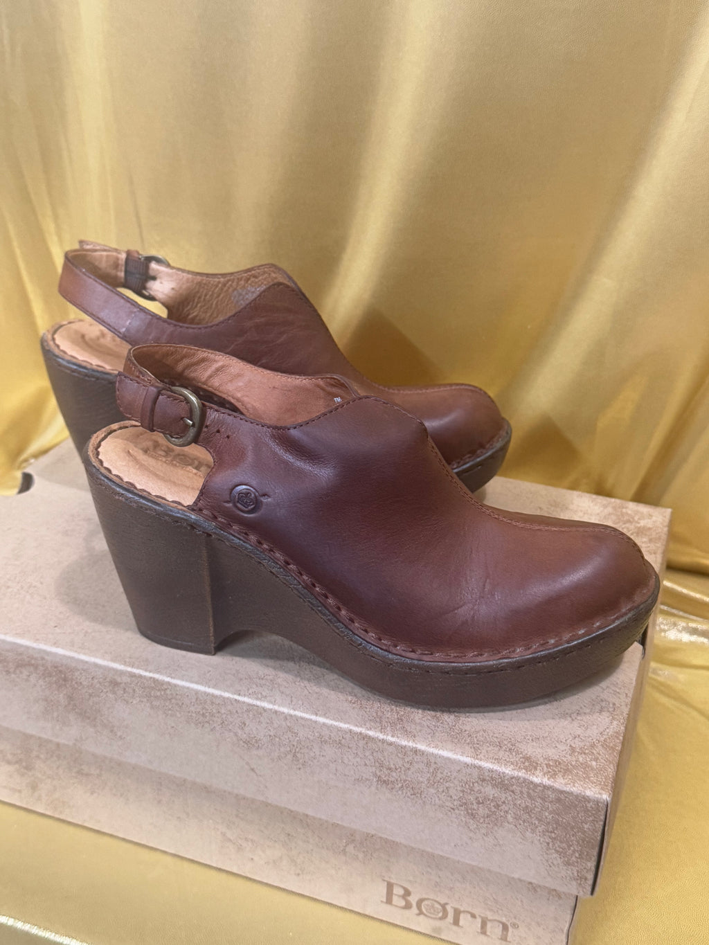Born Flowers Brown Leather Slingback Wedge Clogs Platform Sandals D85516 Size 7 / 38 NIB