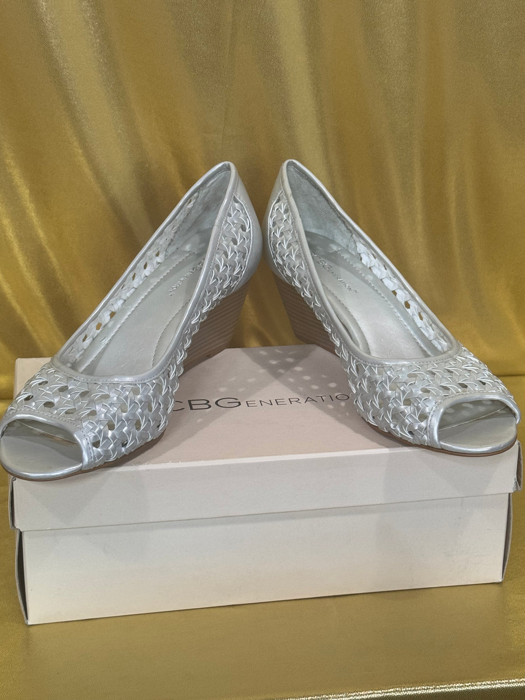 BCBGeneration Silver Woven Peep-Toe Wedge Heels – Size 9.5 (NIB)