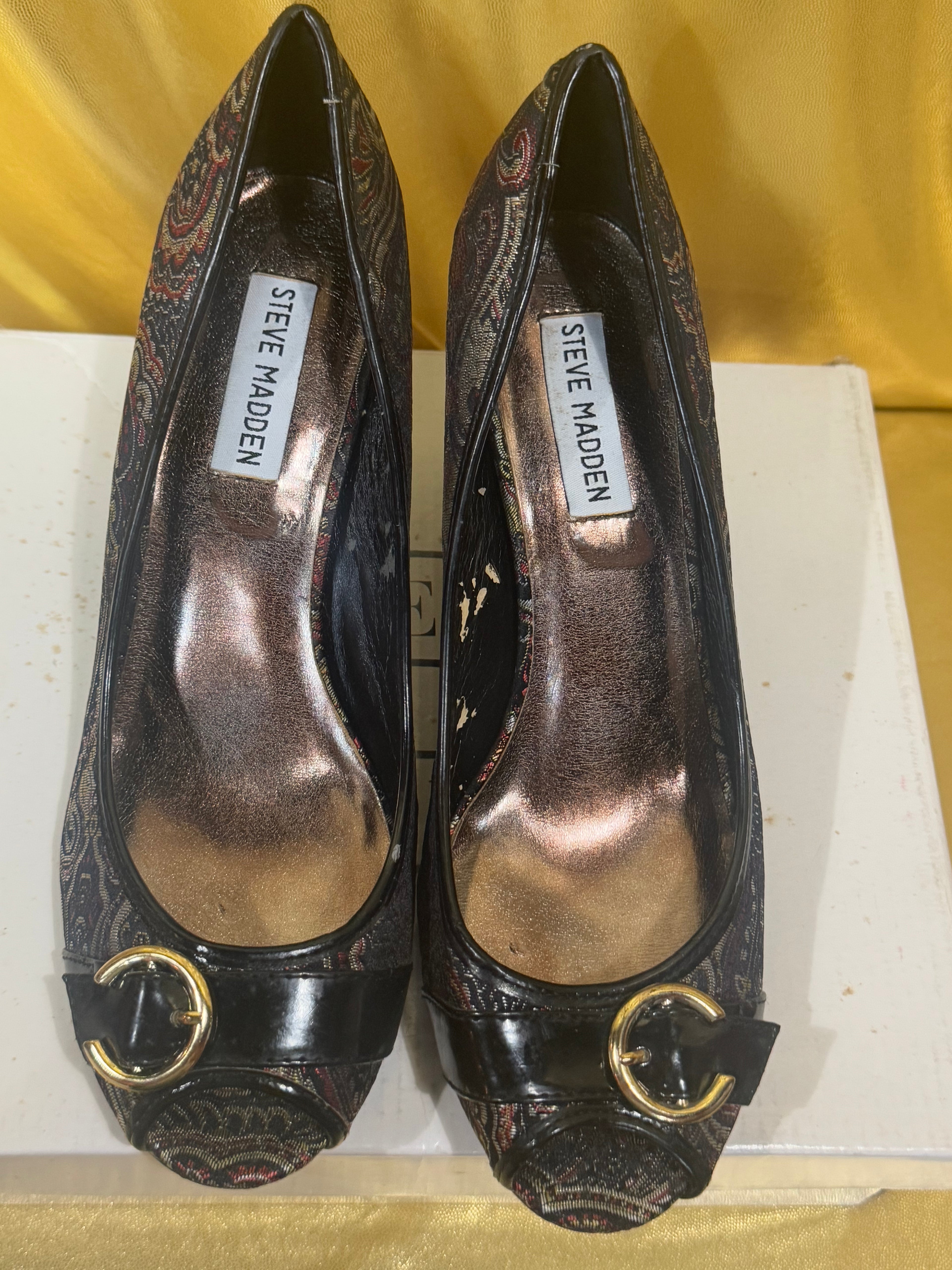 NIB Vintage Steve Madden Leilani Paisley Peep-Toe Pumps Size 7.5
