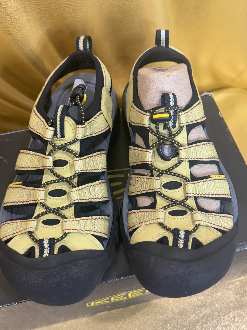 NIB KEEN Newport H2 Waterproof Sandals - Kiwi/Madder Brown (US 8.5 / EU 39)