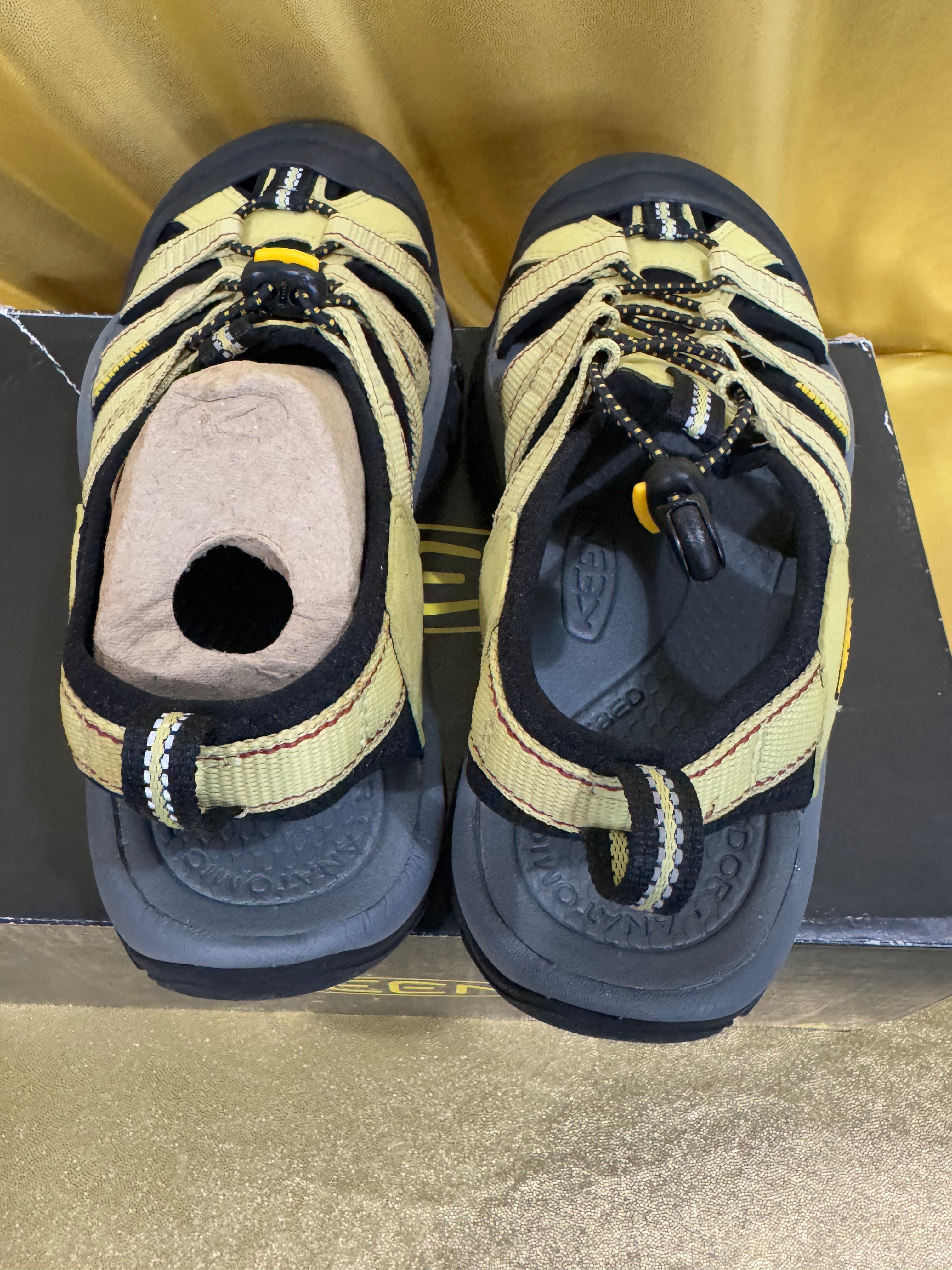 NIB KEEN Newport H2 Waterproof Sandals - Kiwi/Madder Brown (US 8.5 / EU 39)