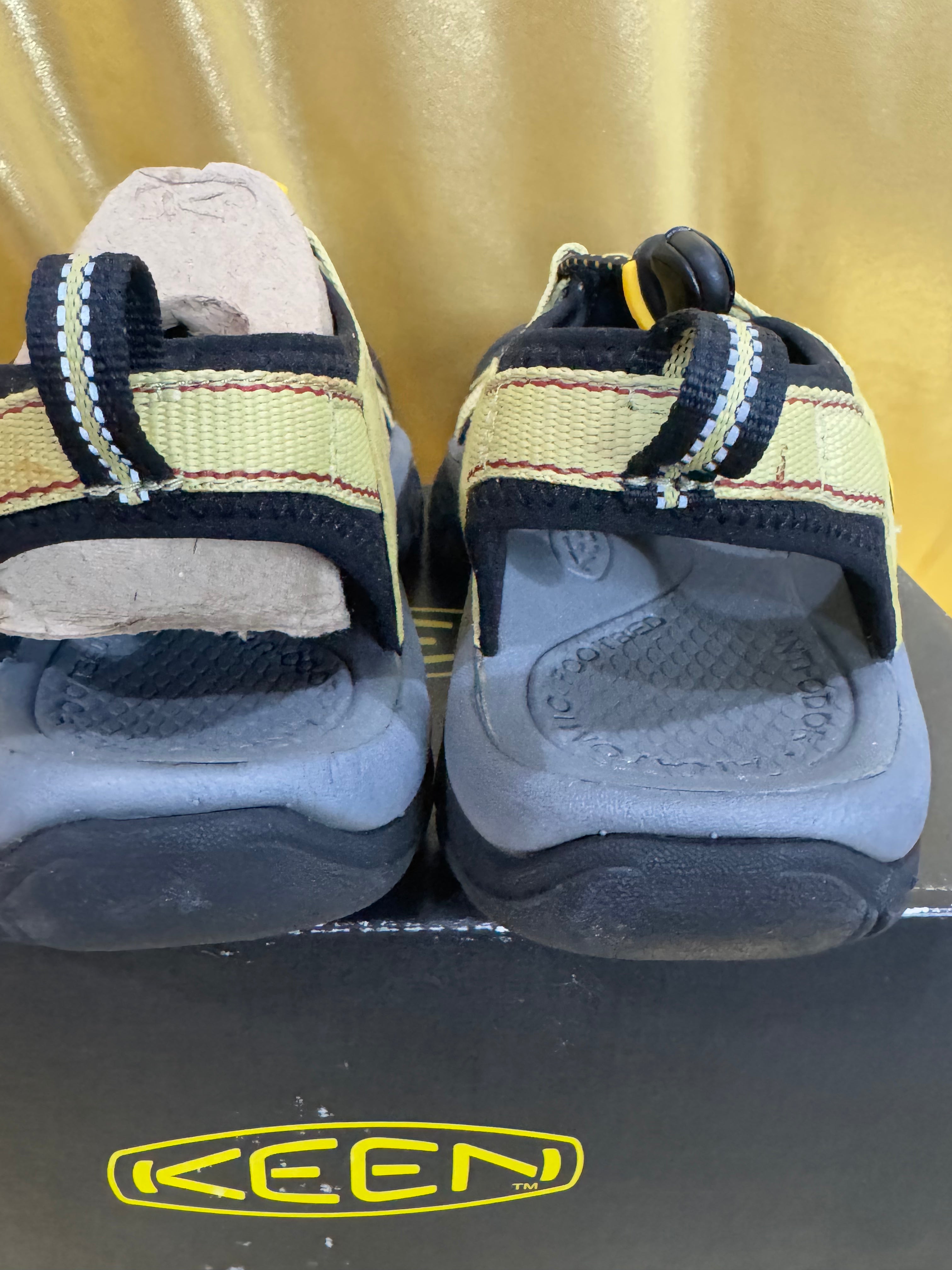 NIB KEEN Newport H2 Waterproof Sandals - Kiwi/Madder Brown (US 8.5 / EU 39)