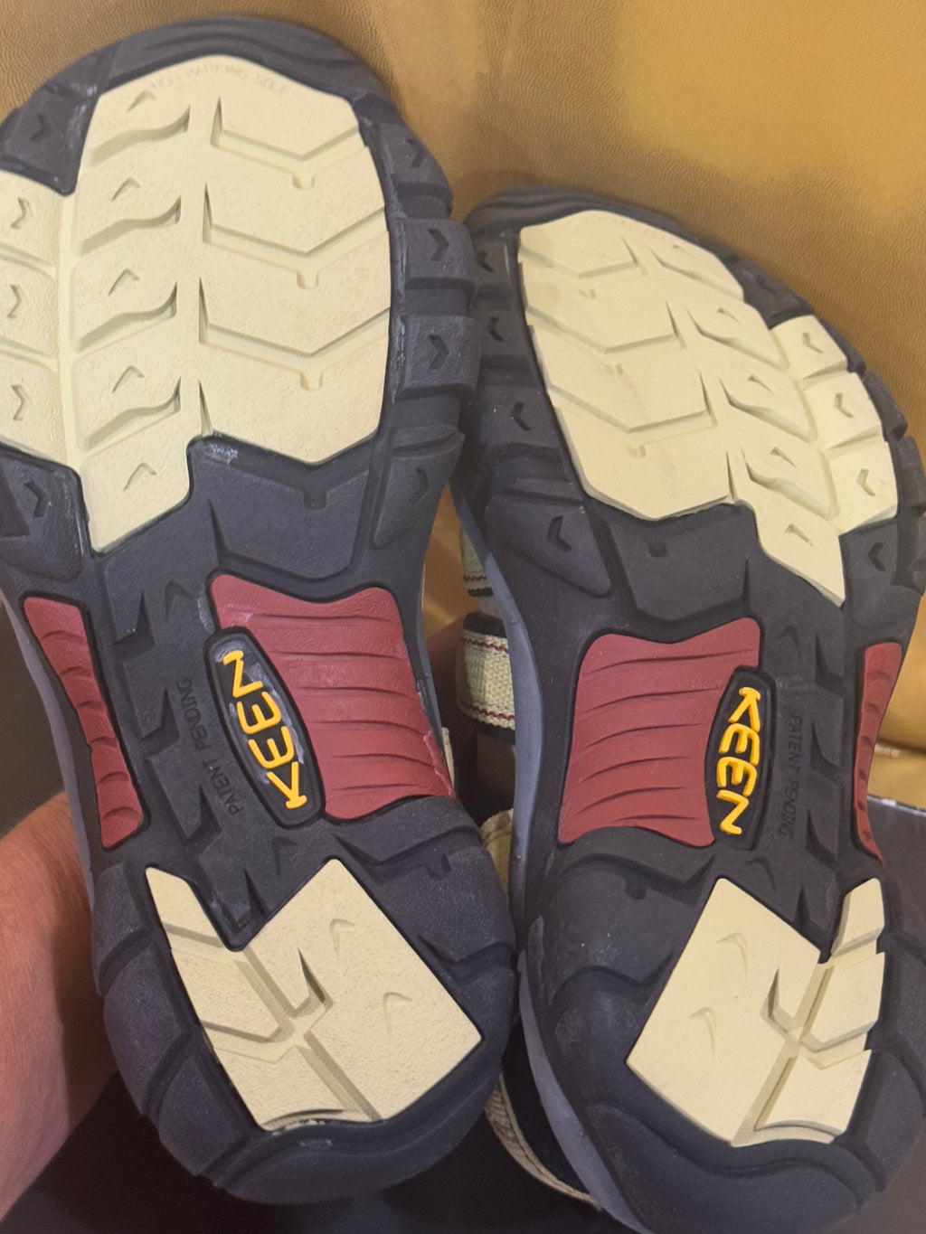 NIB KEEN Newport H2 Waterproof Sandals - Kiwi/Madder Brown (US 8.5 / EU 39)