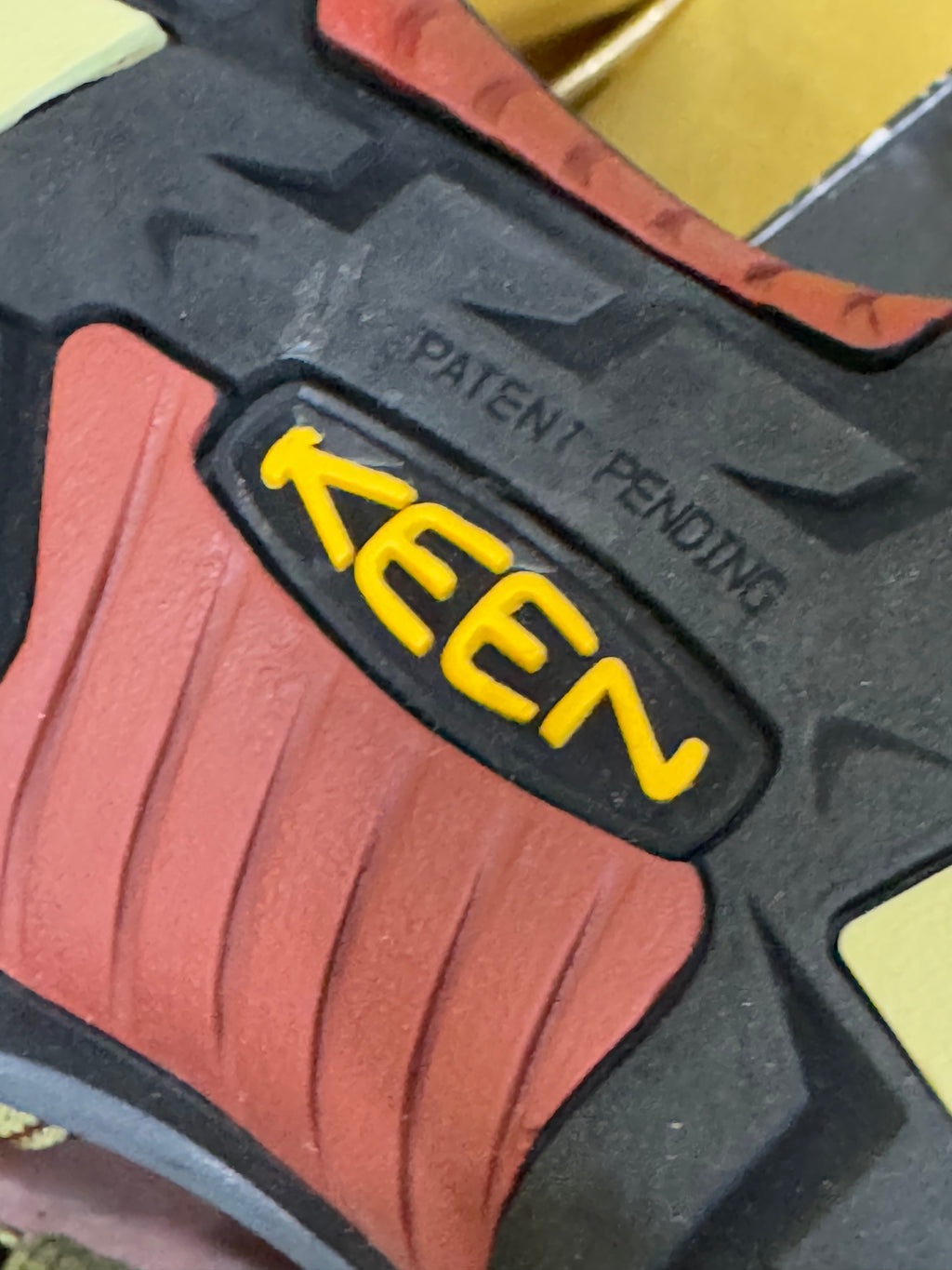 NIB KEEN Newport H2 Waterproof Sandals - Kiwi/Madder Brown (US 8.5 / EU 39)