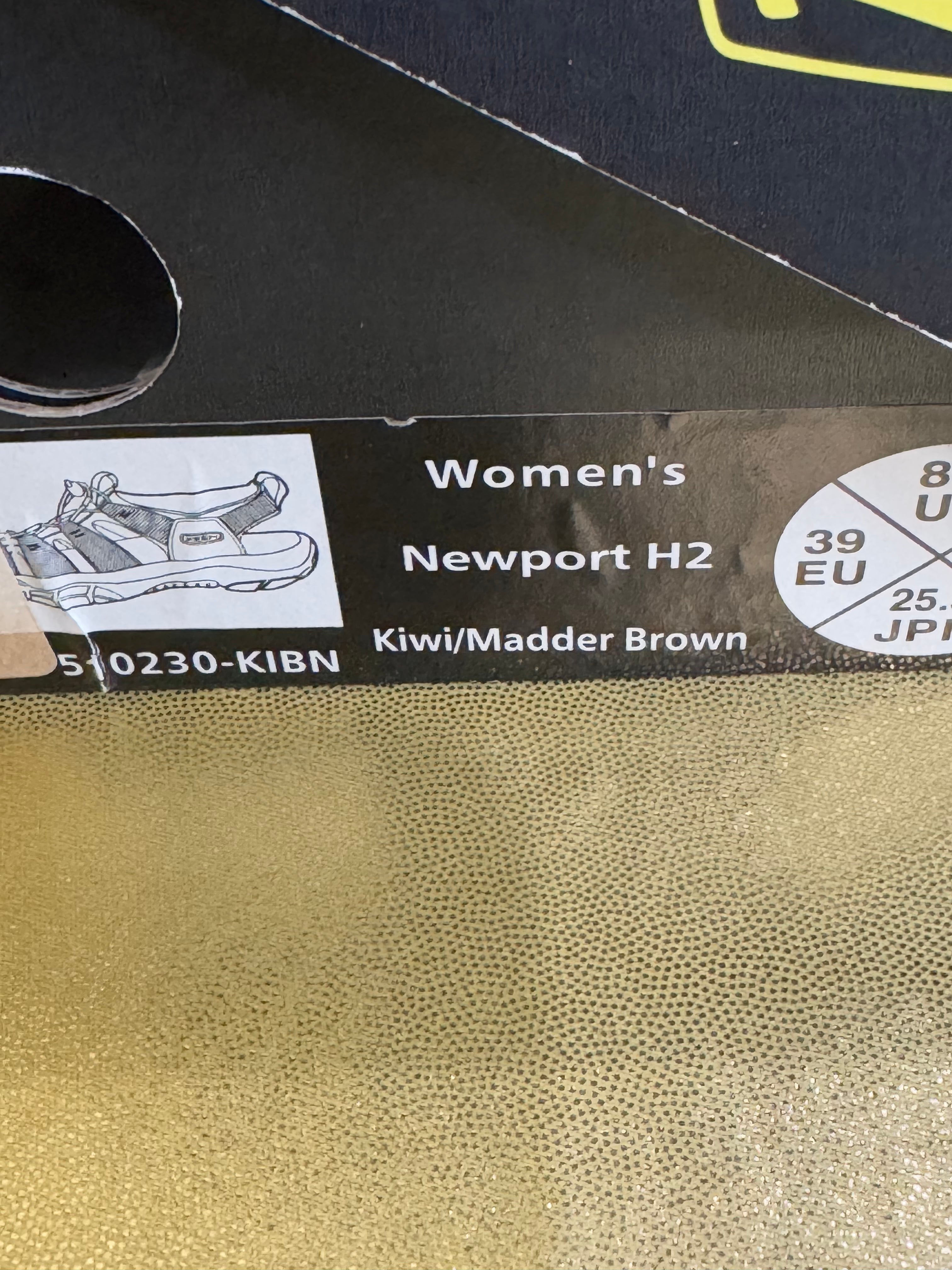 NIB KEEN Newport H2 Waterproof Sandals - Kiwi/Madder Brown (US 8.5 / EU 39)