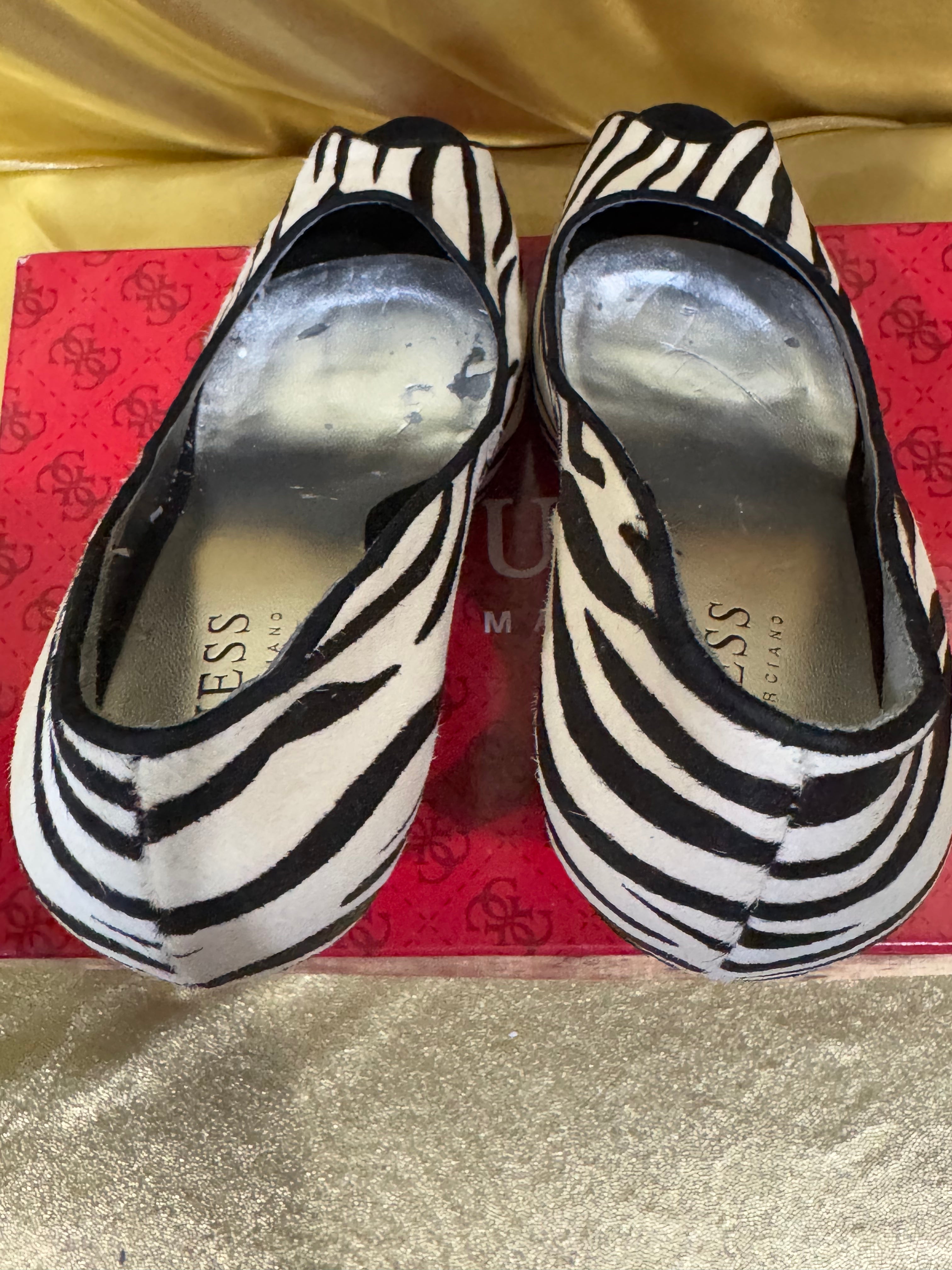 Guess by Marciano Mallory Ann Zebra Peep Toe Pump Size 6.5 NIB