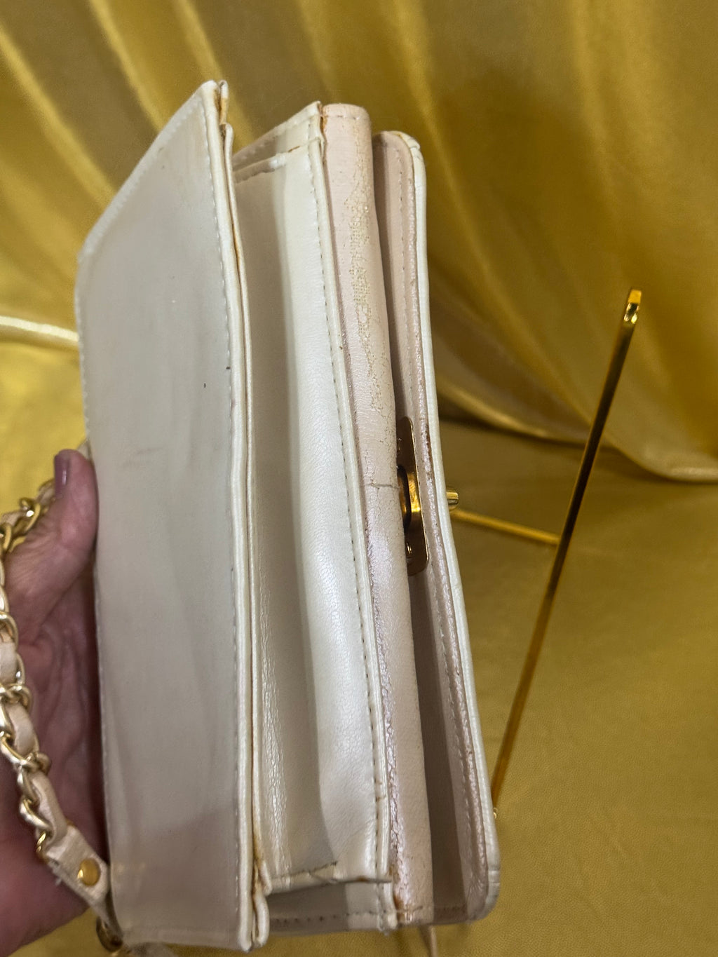 Vintage Cream Leather Flap Crossbody Bag – Turn-Lock Chain Convertible Mini Purse with Built-In Mirror