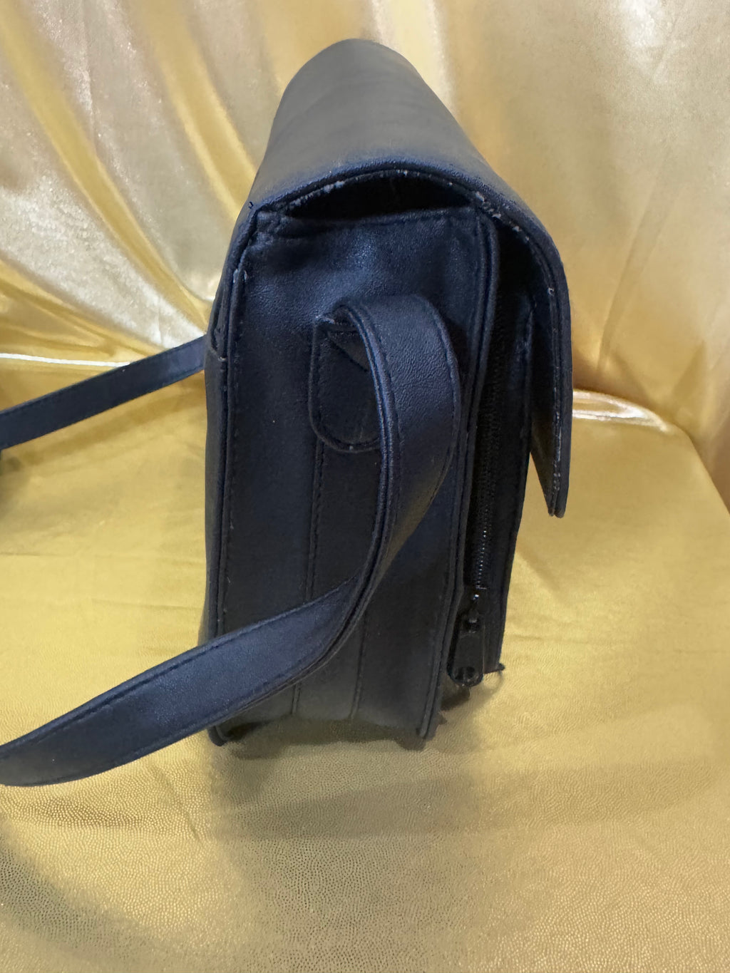 Vintage Black Structured Shoulder Bag – Classic Retro Crossbody with Mirror