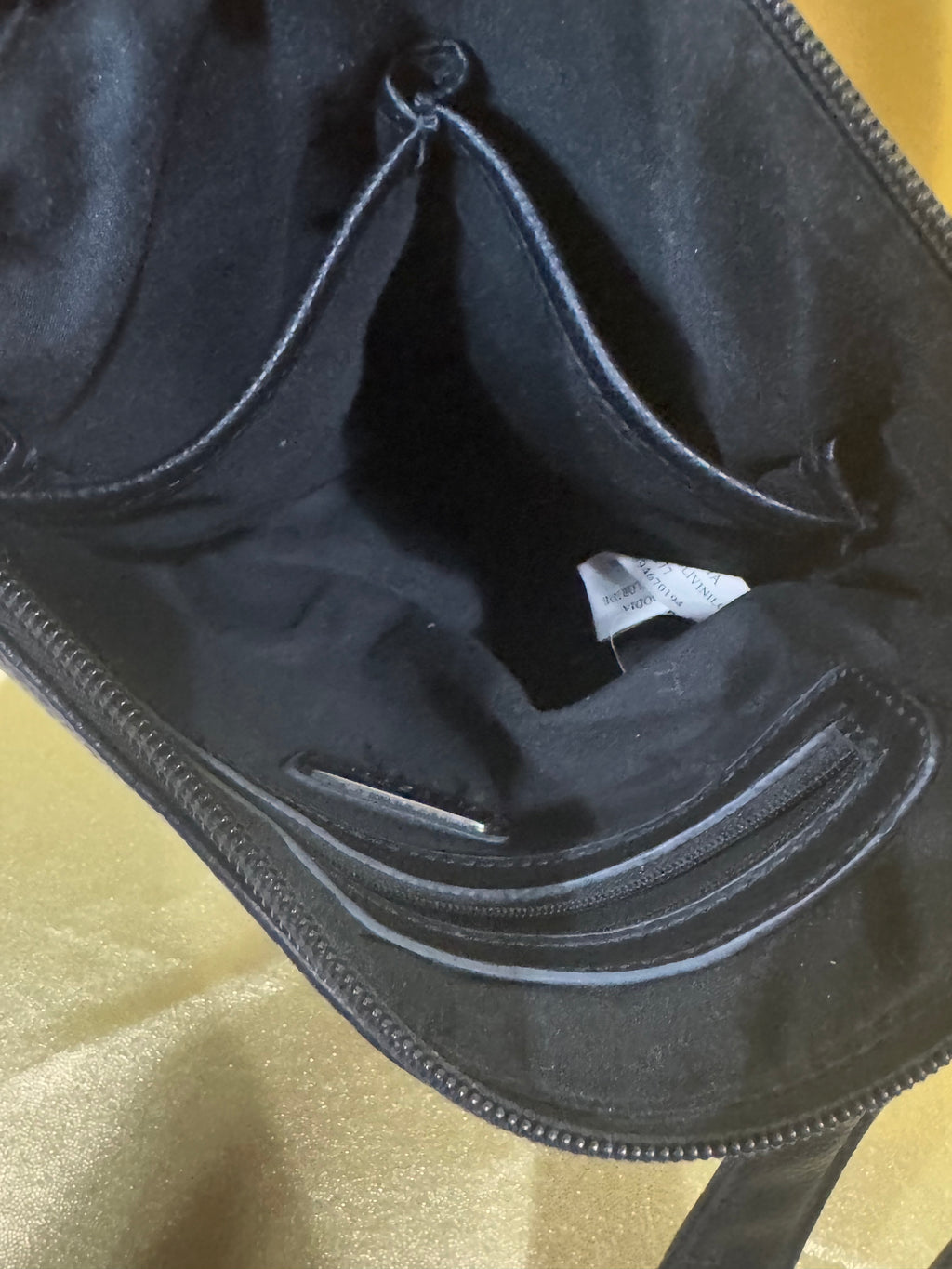 Rosetti Black Multi-Pocket Crossbody Bag | Adjustable Strap
