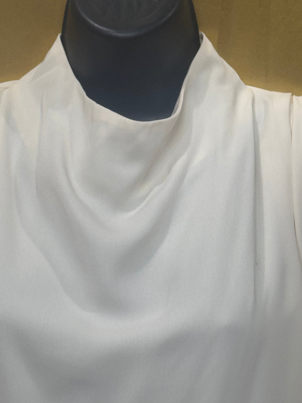 TCEC Cream Cowl Mock-Neck Sleeveless Blouse Pleated Shoulder Lined M NWT