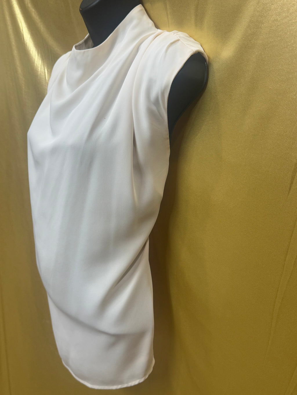 TCEC Cream Cowl Mock-Neck Sleeveless Blouse Pleated Shoulder Lined M NWT