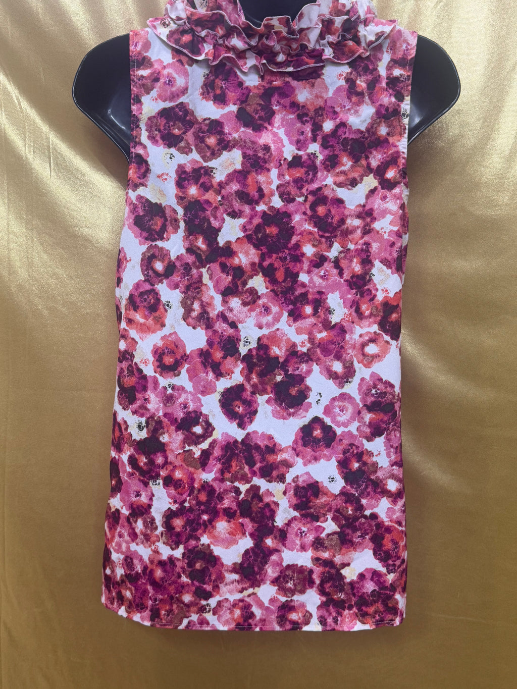 New York & Company Floral Ruffle V-Neck Tank Top Size M