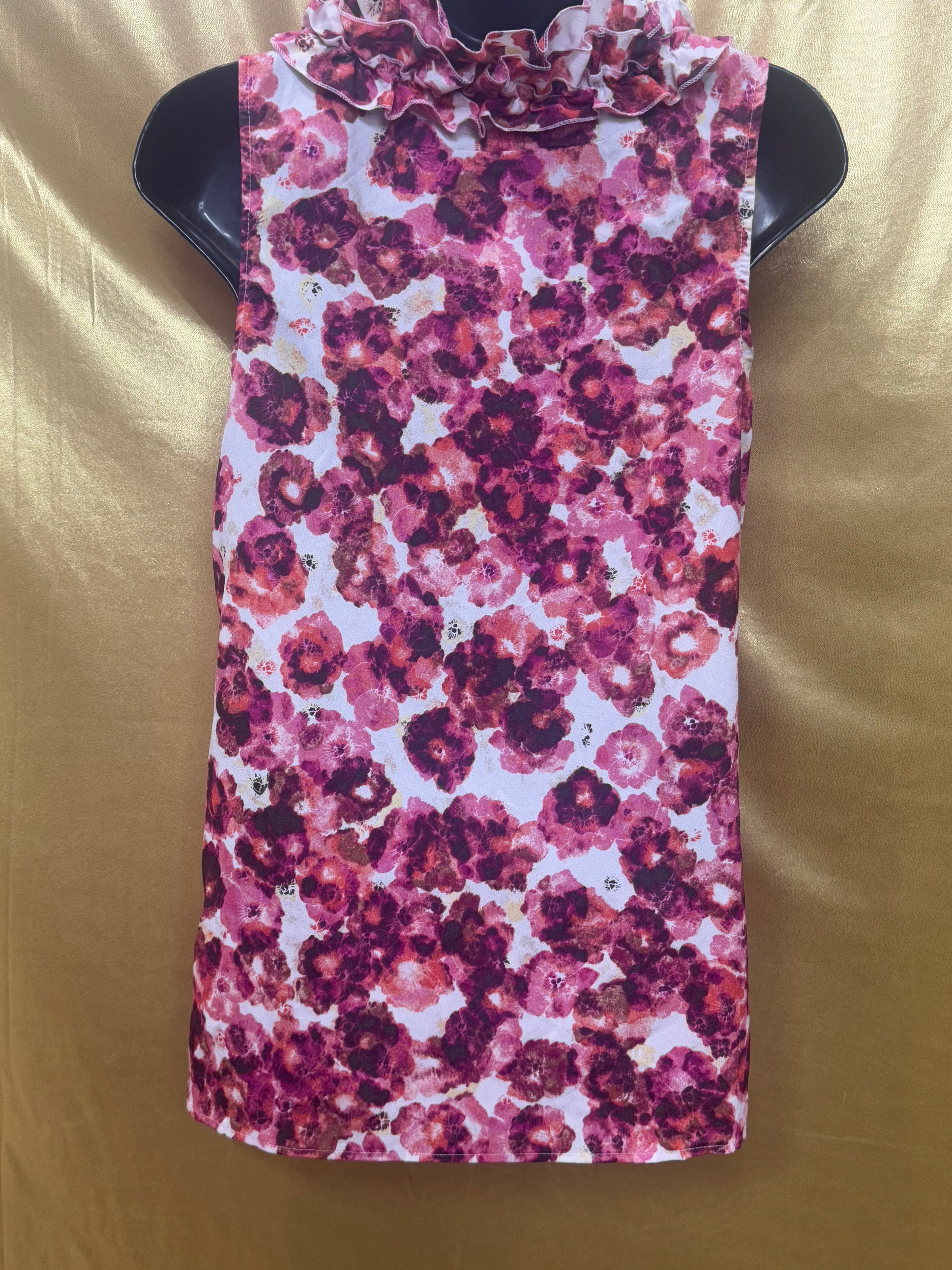 New York & Company Floral Ruffle V-Neck Tank Top Size M