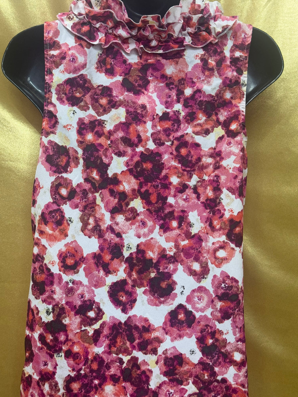 New York & Company Floral Ruffle V-Neck Tank Top Size M