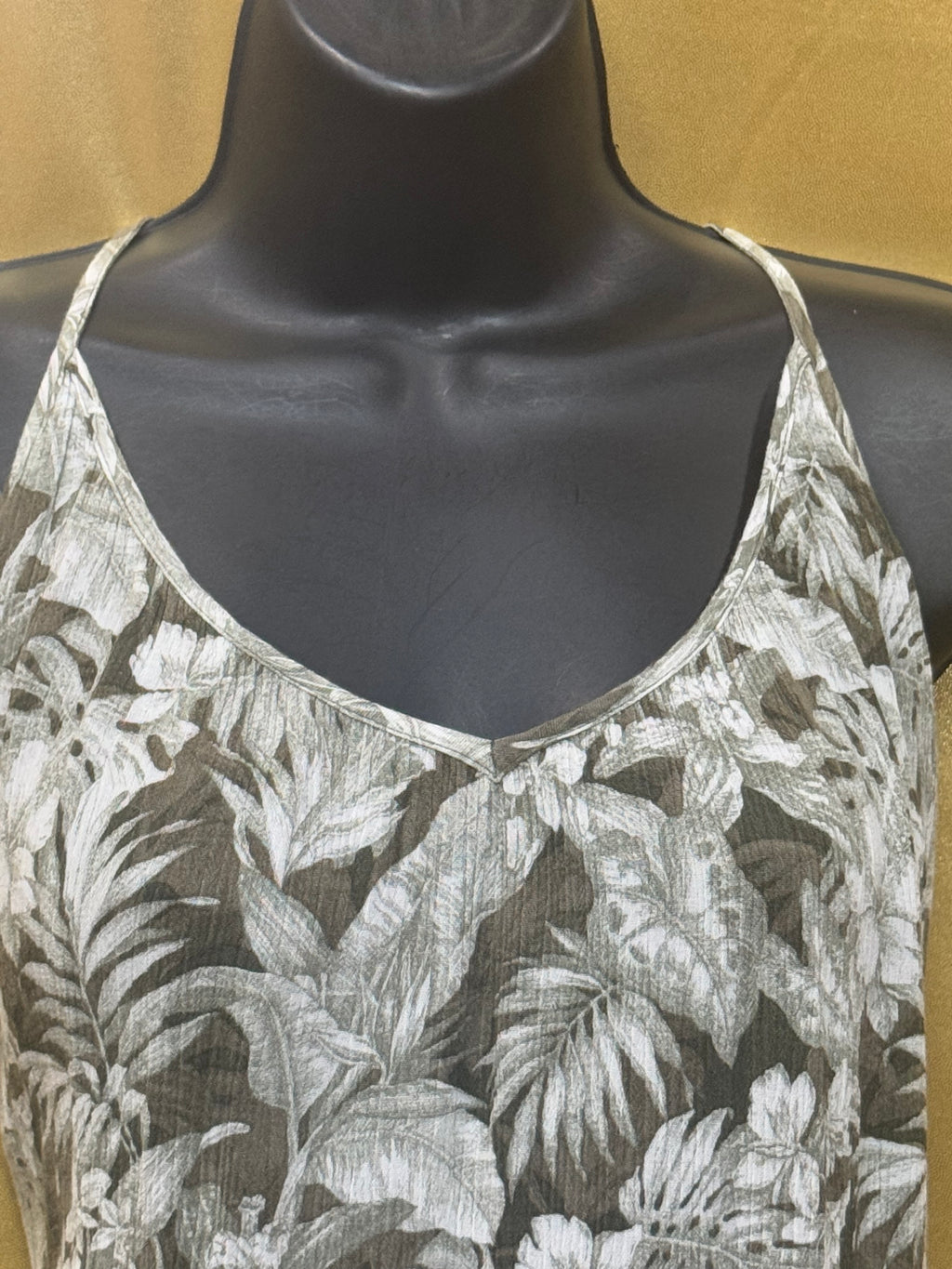 H&M L.O.G.G. Tropical Palm Camisole | Size M