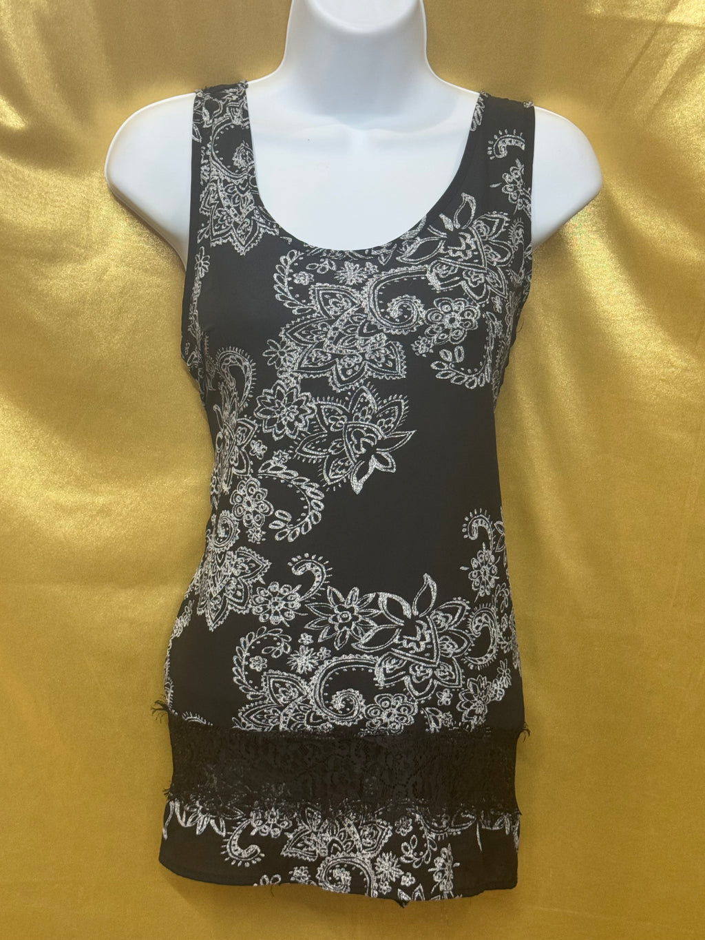 Paper Crane Black Paisley Lace Hem Tank Top Blouse - Medium