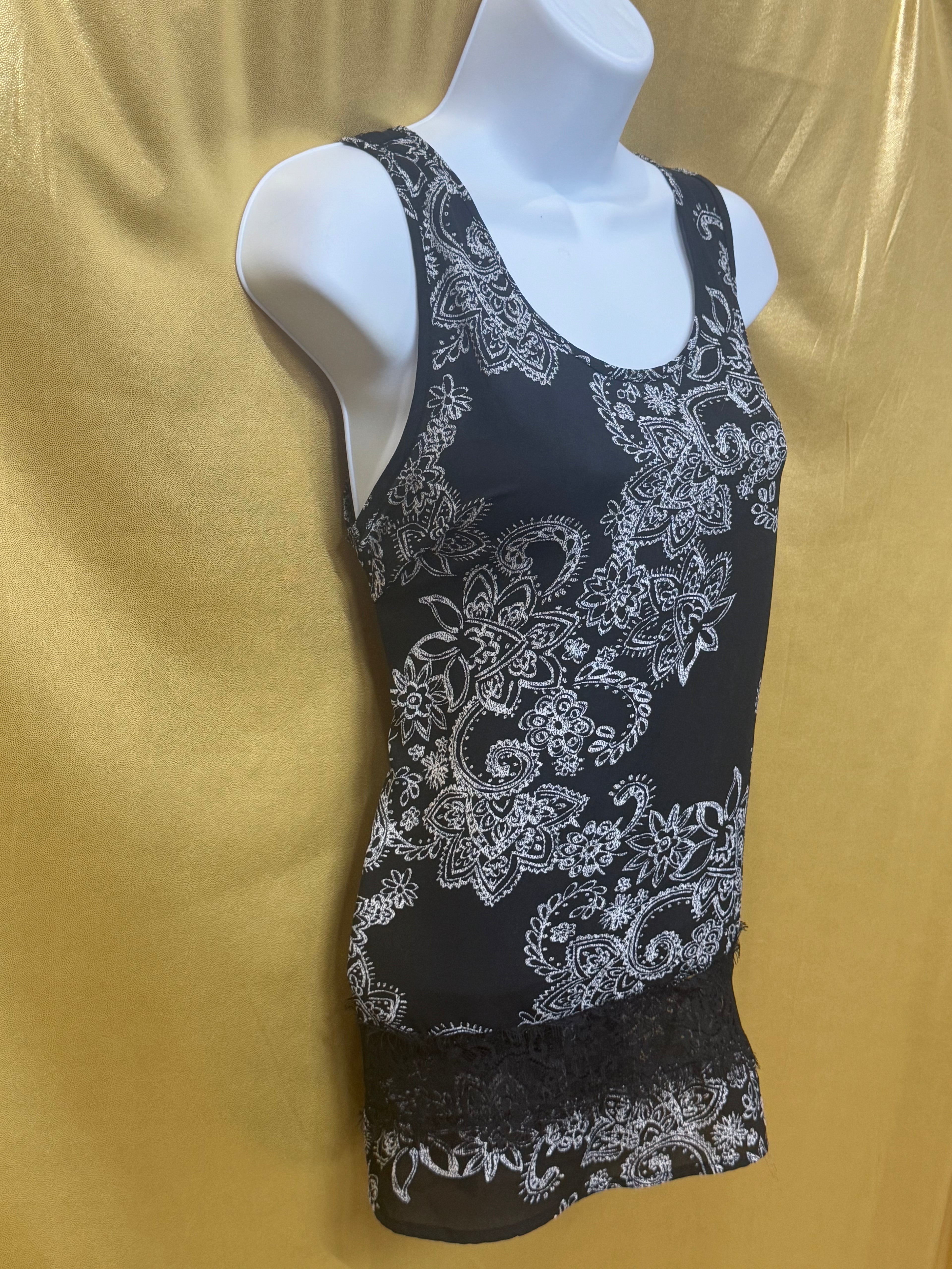Paper Crane Black Paisley Lace Hem Tank Top Blouse - Medium