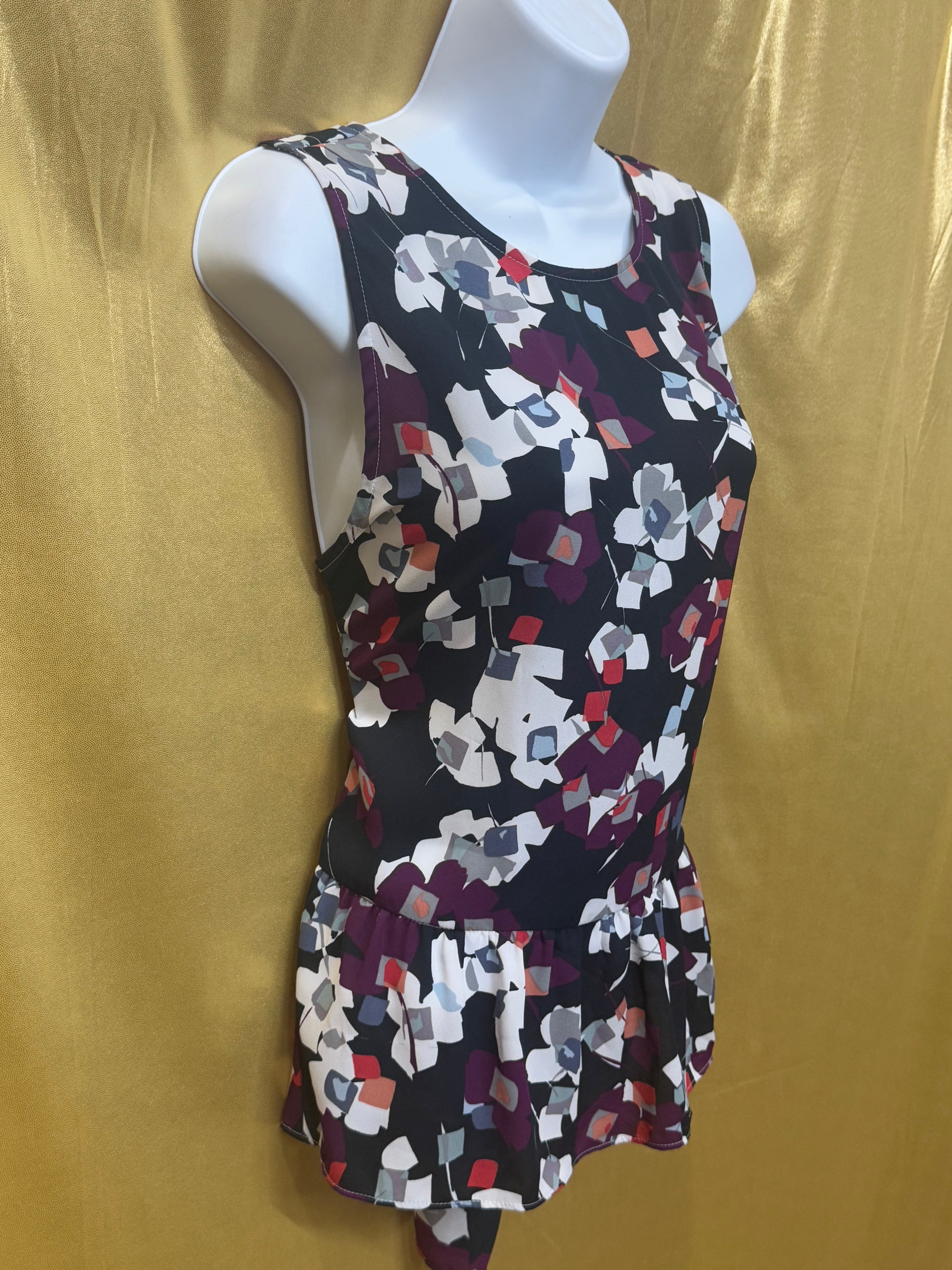 Banana Republic Sleeveless Peplum Top Size Medium Abstract Geometric Floral Blouse