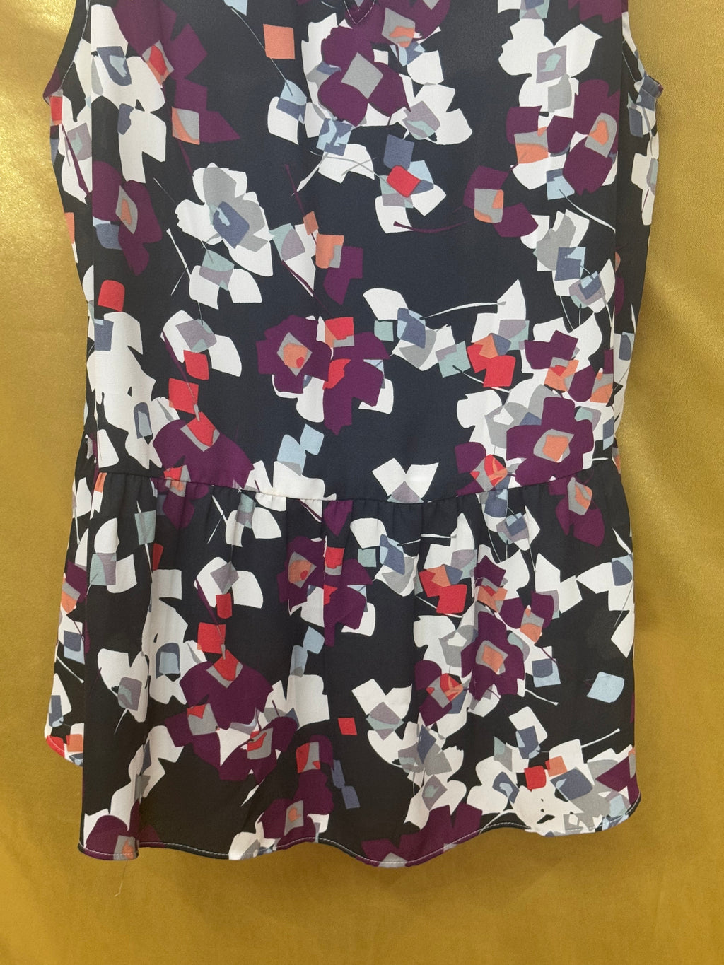 Banana Republic Sleeveless Peplum Top Size Medium Abstract Geometric Floral Blouse