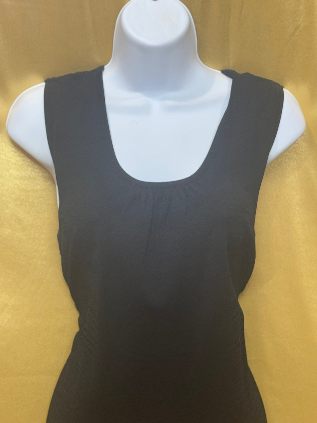 Choices Black Scoop Neck Sleeveless Shell Top, Medium