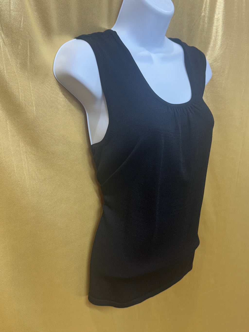 Choices Black Scoop Neck Sleeveless Shell Top, Medium