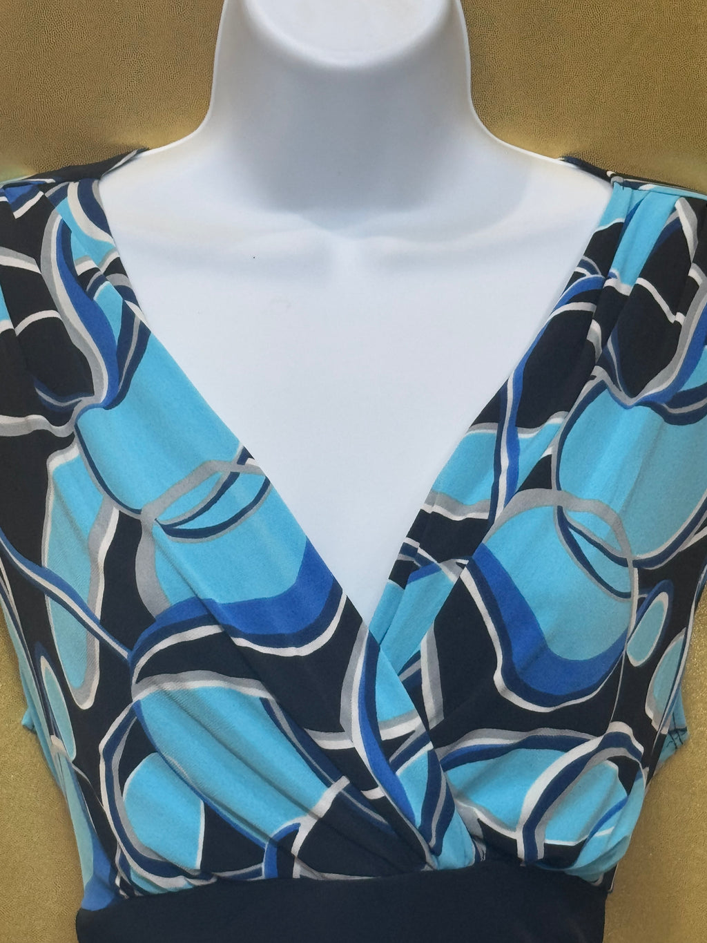 Cato Blue Geometric V-Neck Cap Sleeve Blouse Top - Medium