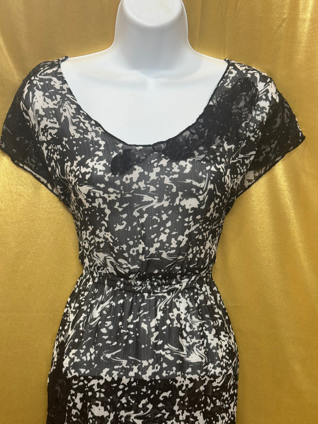 Cato Sheer Black & White Abstract Lace Trim Tunic Top Size Medium
