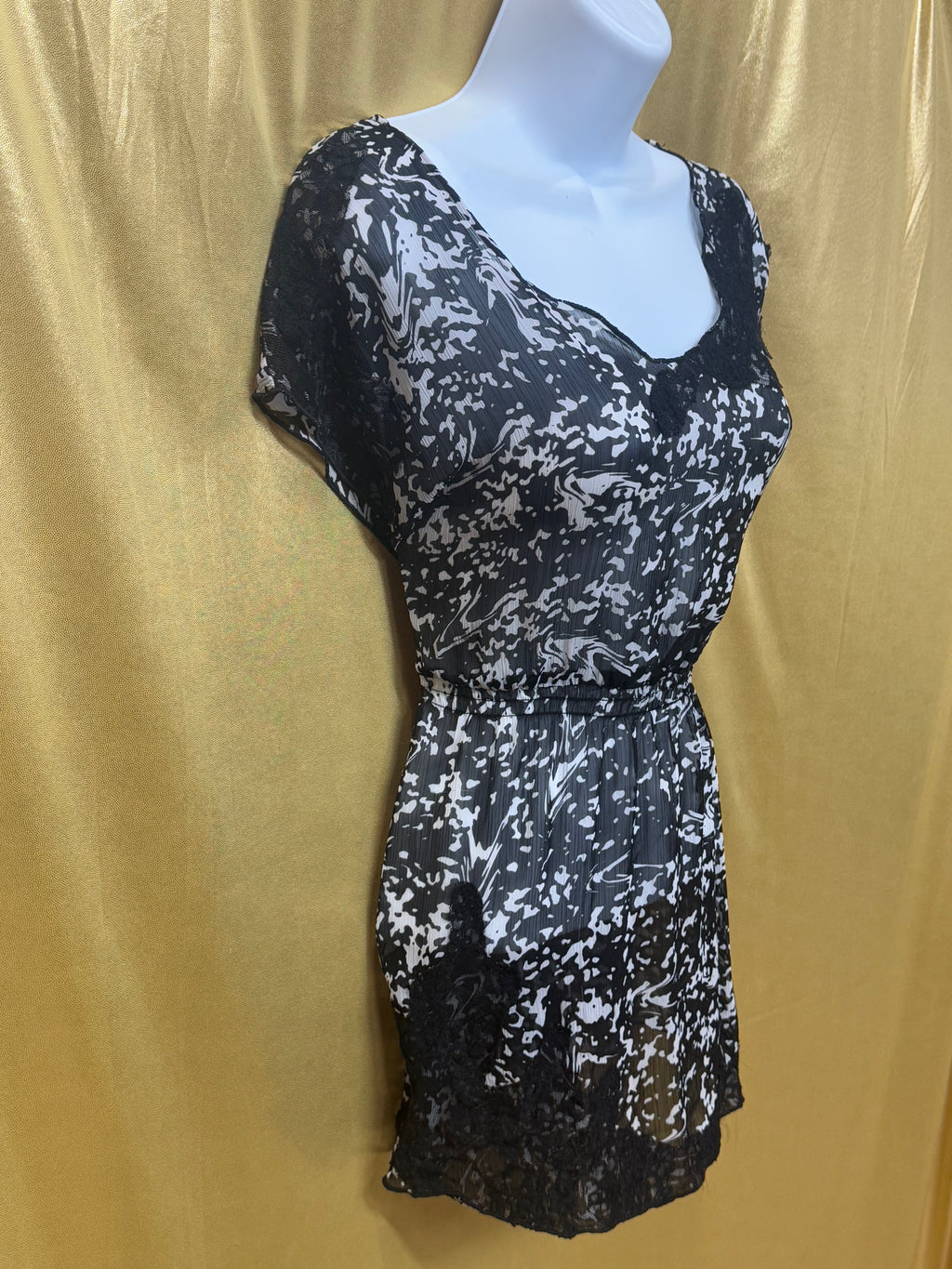 Cato Sheer Black & White Abstract Lace Trim Tunic Top Size Medium