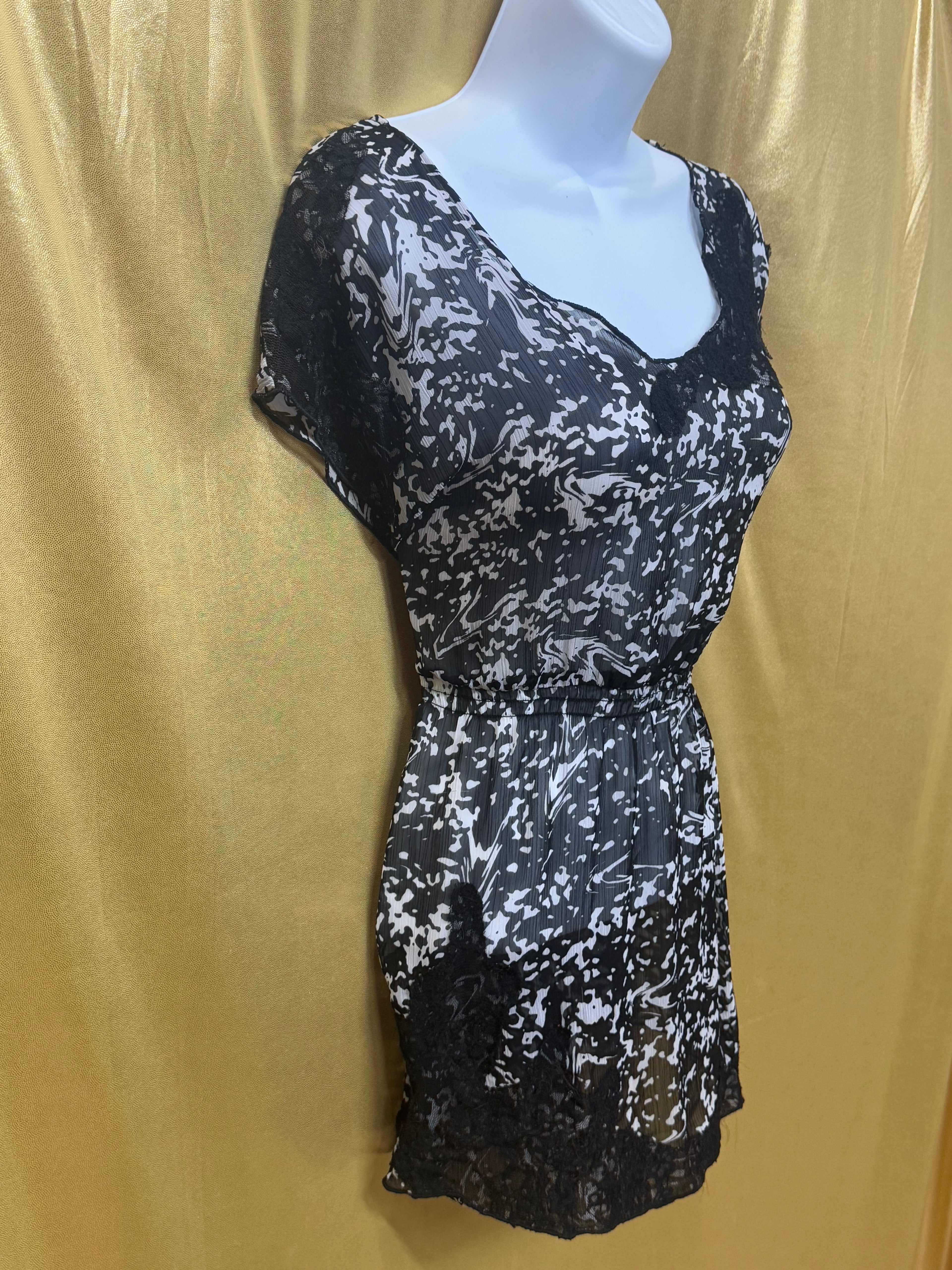 Cato Sheer Black & White Abstract Lace Trim Tunic Top Size Medium