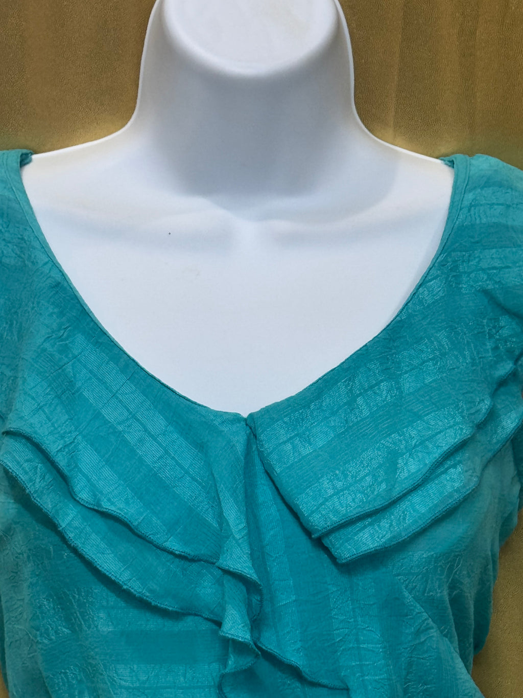 BCX Turquoise Ruffled Sleeveless Blouse Size Medium | Built-In Camisole