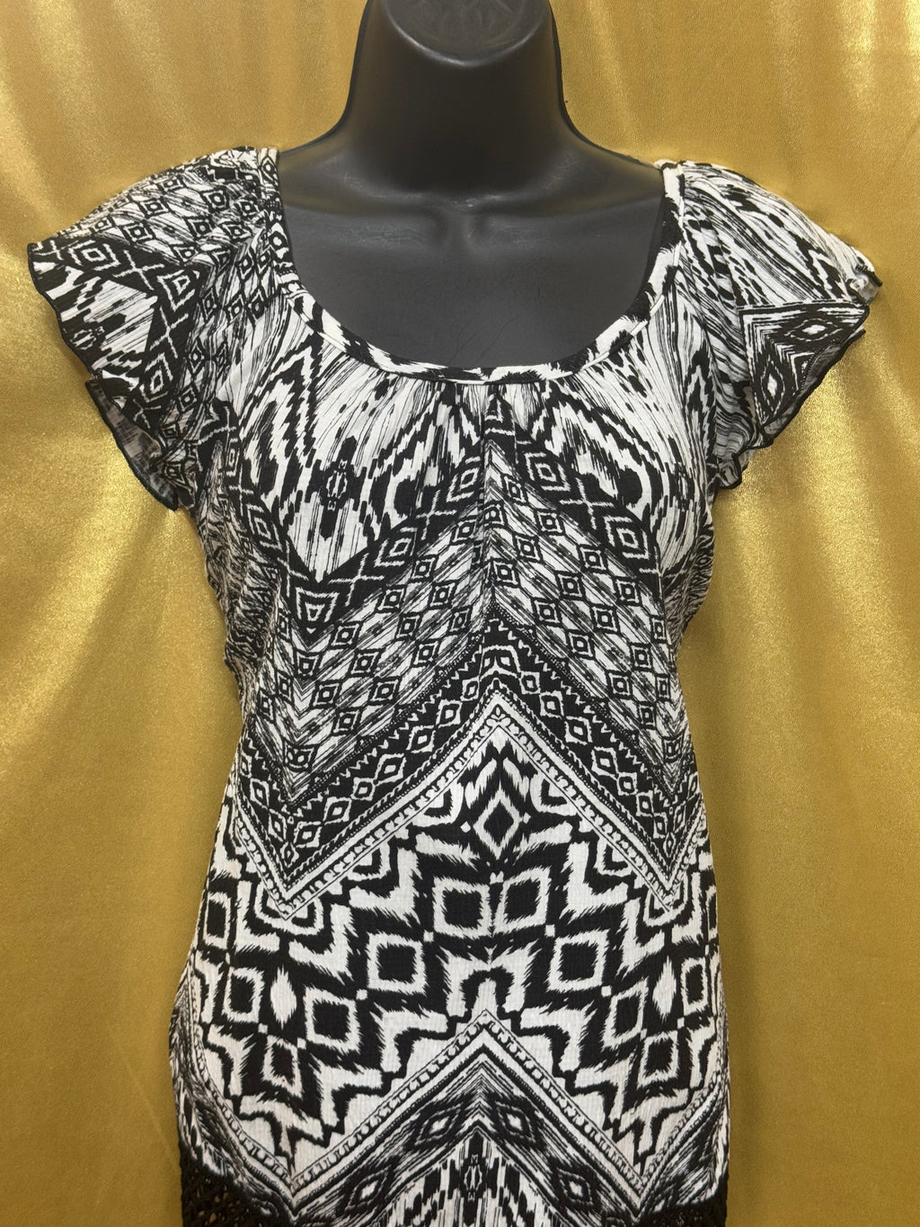 French Laundry Geometric Print Crochet Hem Tunic Top - Size M NWT