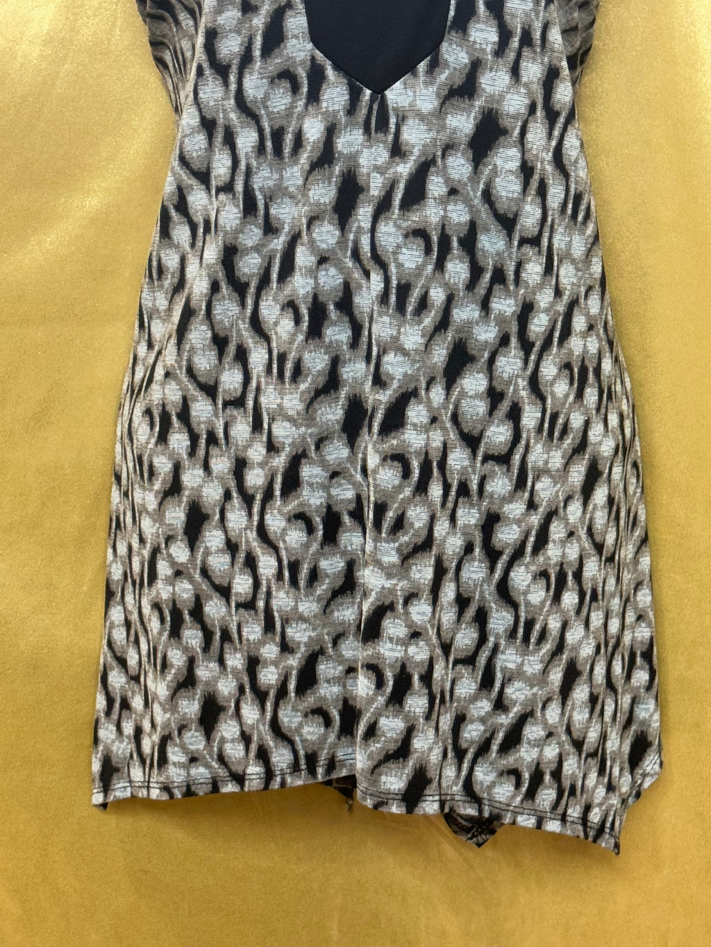 Vintage SUZIE Abstract Print Contrast V-Neck Tank Top - Size Medium