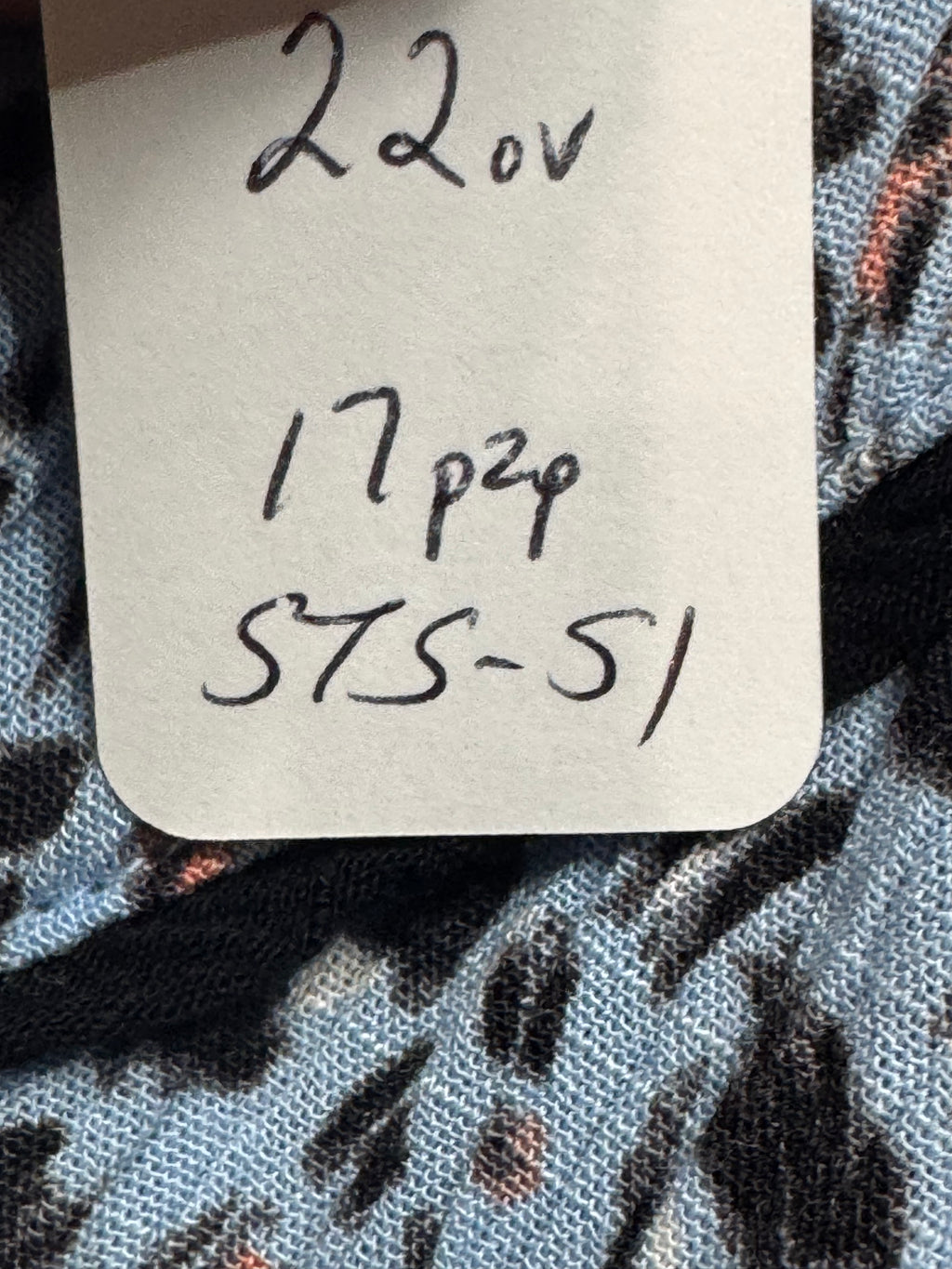 Democracy Blue Cheetah Print V-Neck Tank Top Size Small