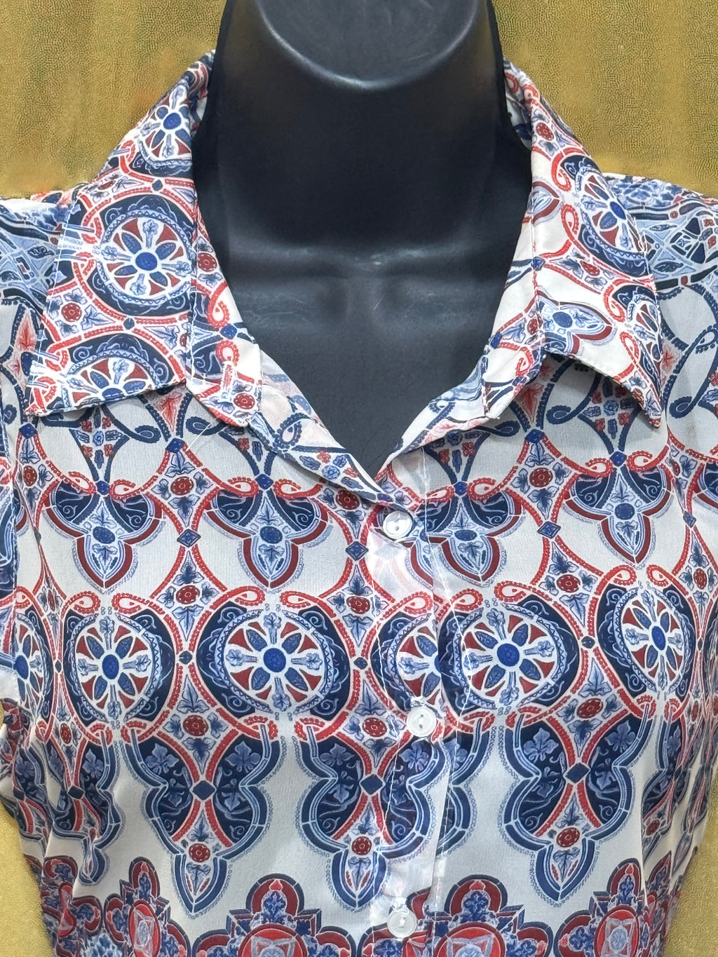 Alloy Apparel Sleeveless Geometric Print Collared Blouse Size Medium Made in USA