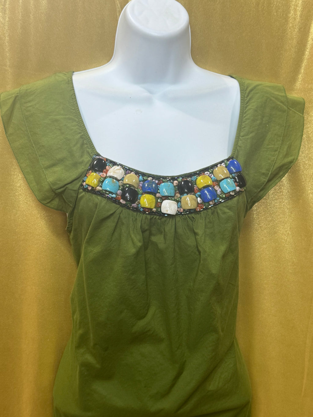 Apt. 9 Olive Green Embellished Beaded Blouse Size Medium Scoop Neck Cap Sleeve